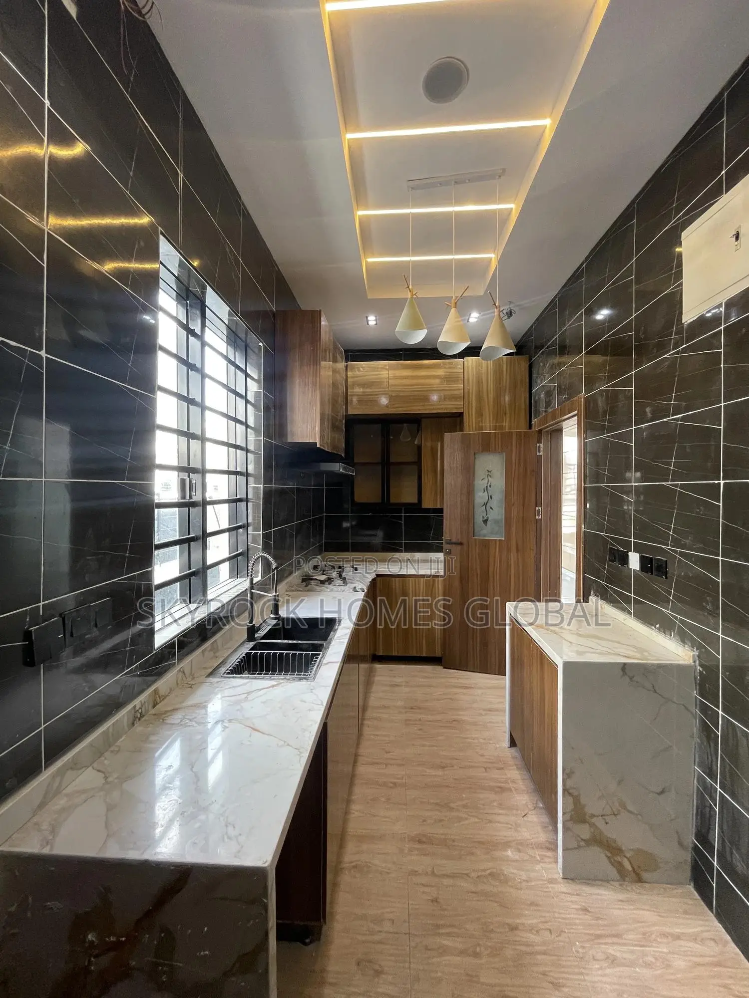 4bdrm Duplex in Ikota Villa for sale