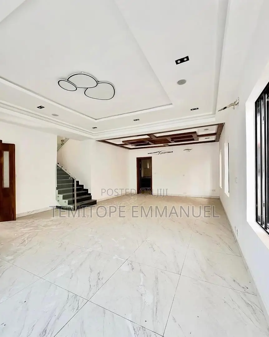 Furnished 5bdrm Duplex in Lekki Phase 1 for sale