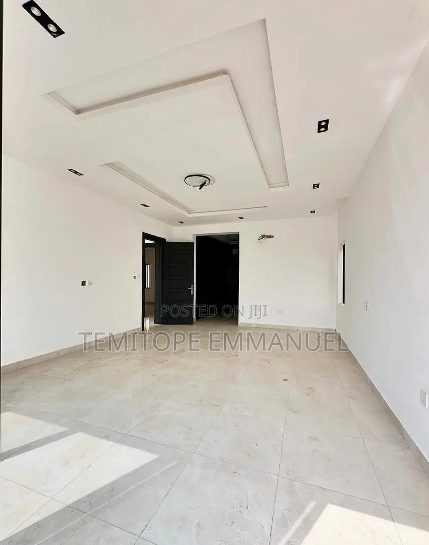 Furnished 5bdrm Duplex in Lekki Phase 1 for sale