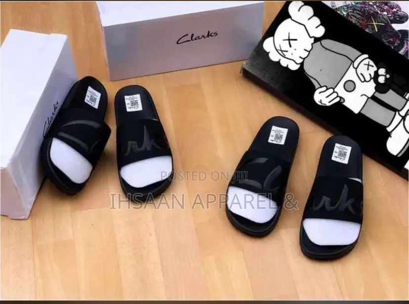 Quality Durable Unisex Slides.They Are Available From Size 38 to 45