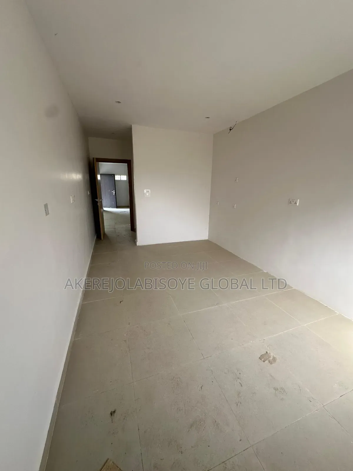 4bdrm Duplex in In An Estate for sale