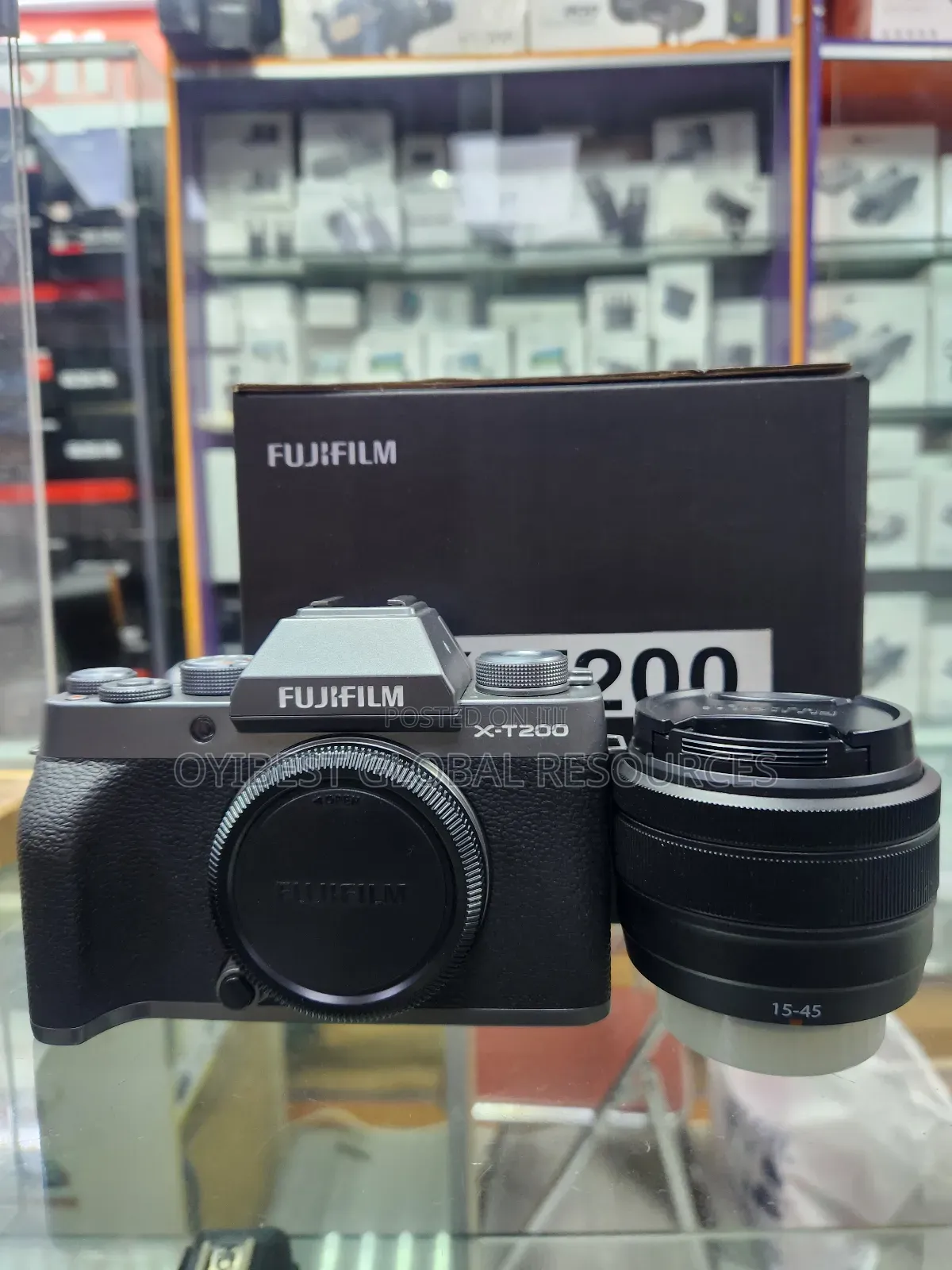 Fujifilm X-T200 + Fujifilm Xc 15-45mm 1.3.5-5.6 Ois Pz