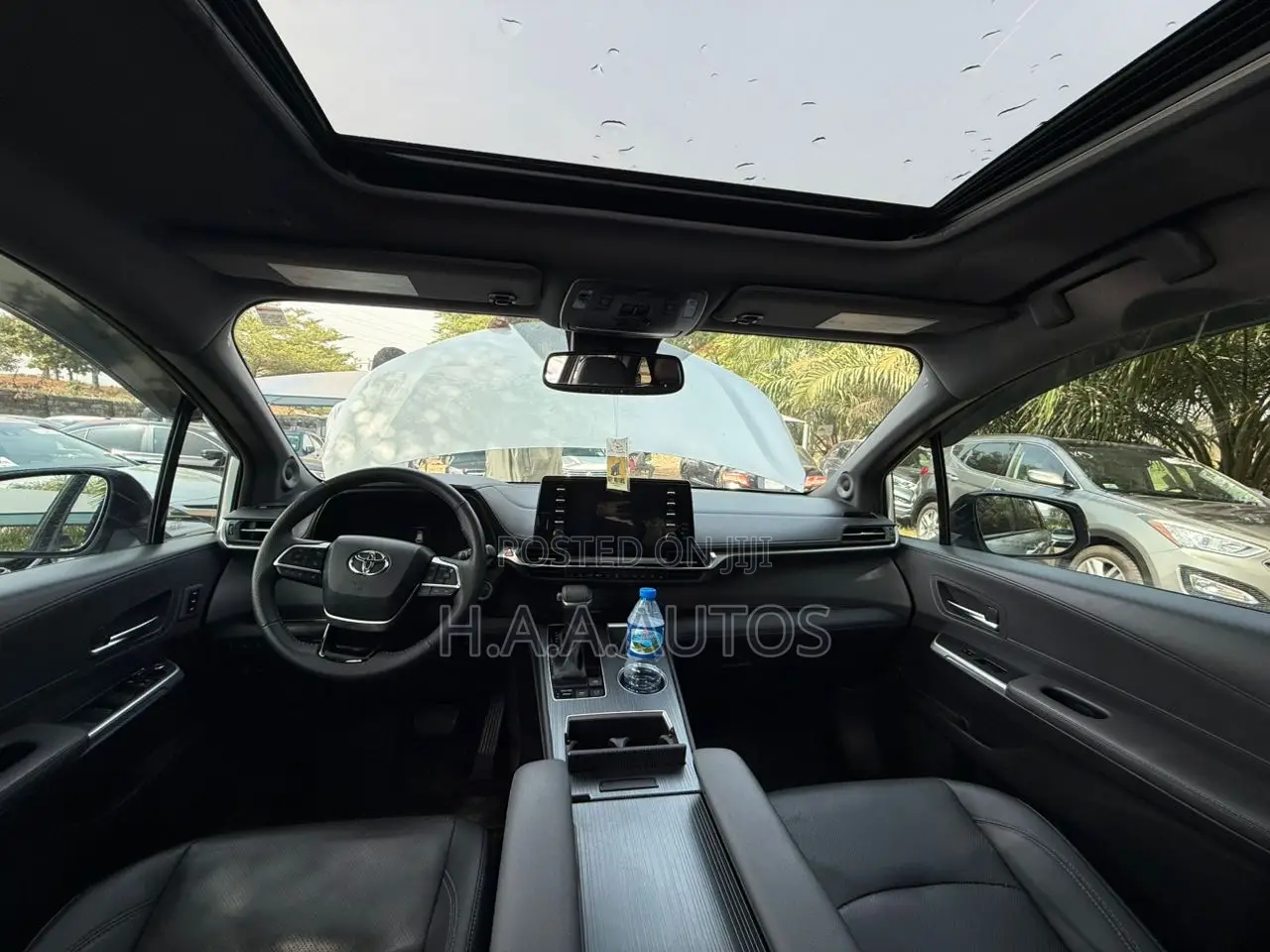 Toyota Sienna Limited AWD 7-Passenger 2023 Silver