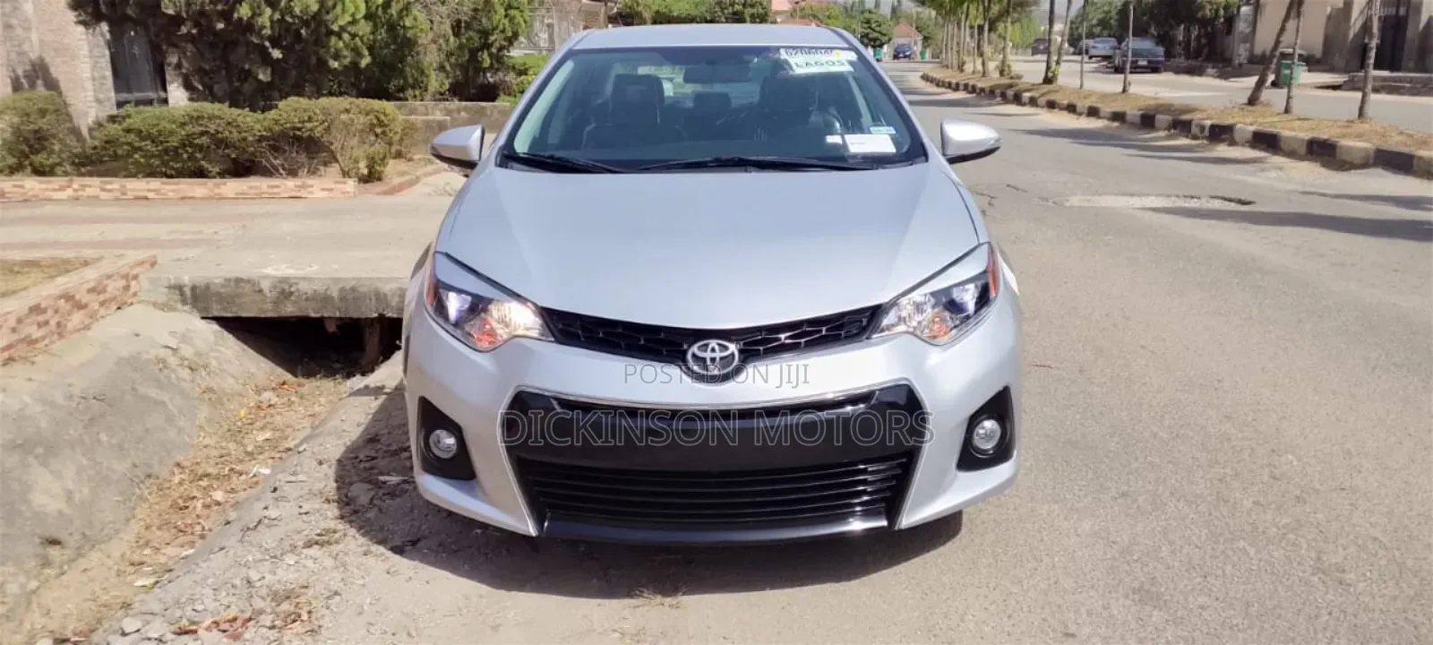 Toyota Corolla 2015 Silver