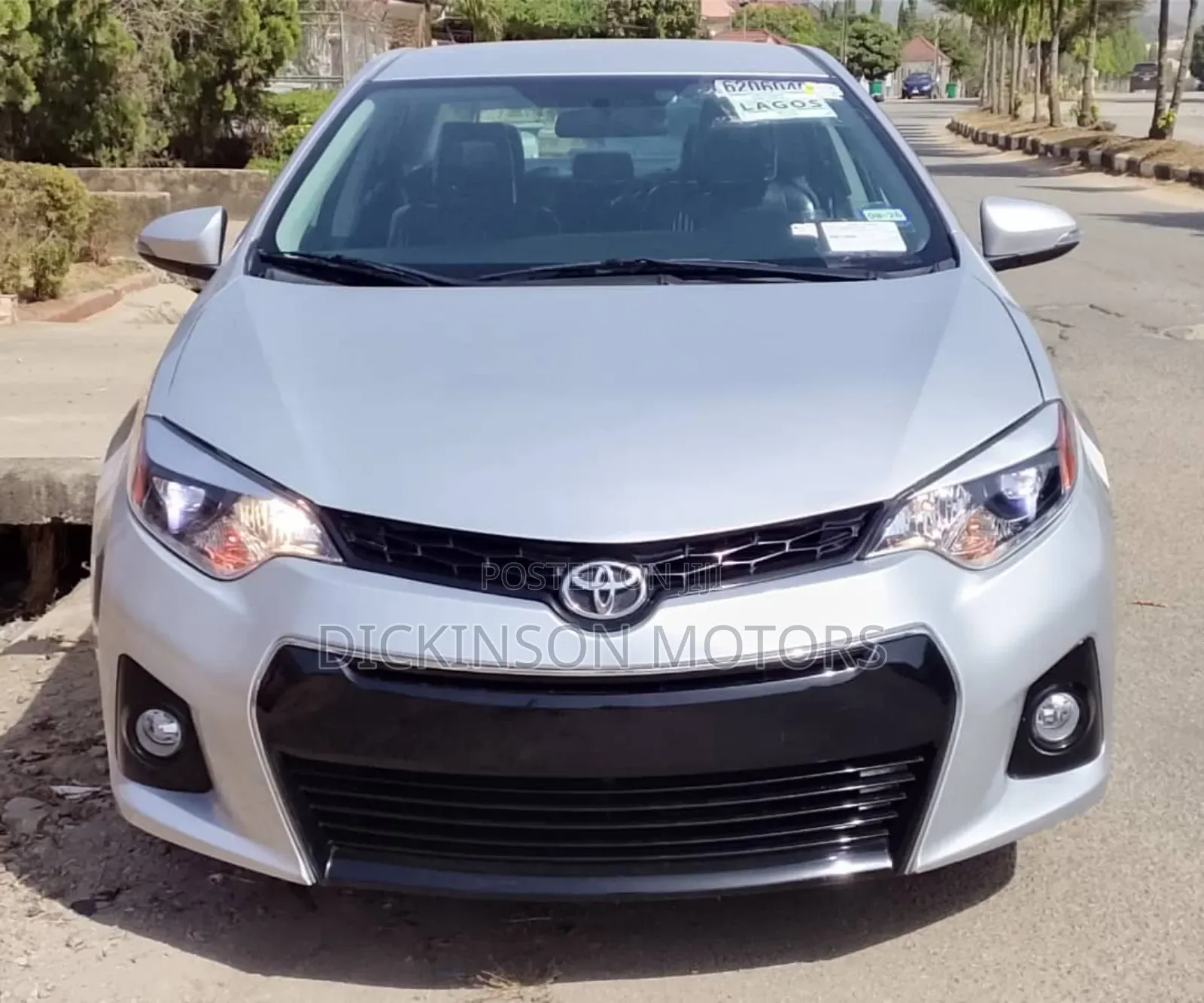 Toyota Corolla 2015 Silver