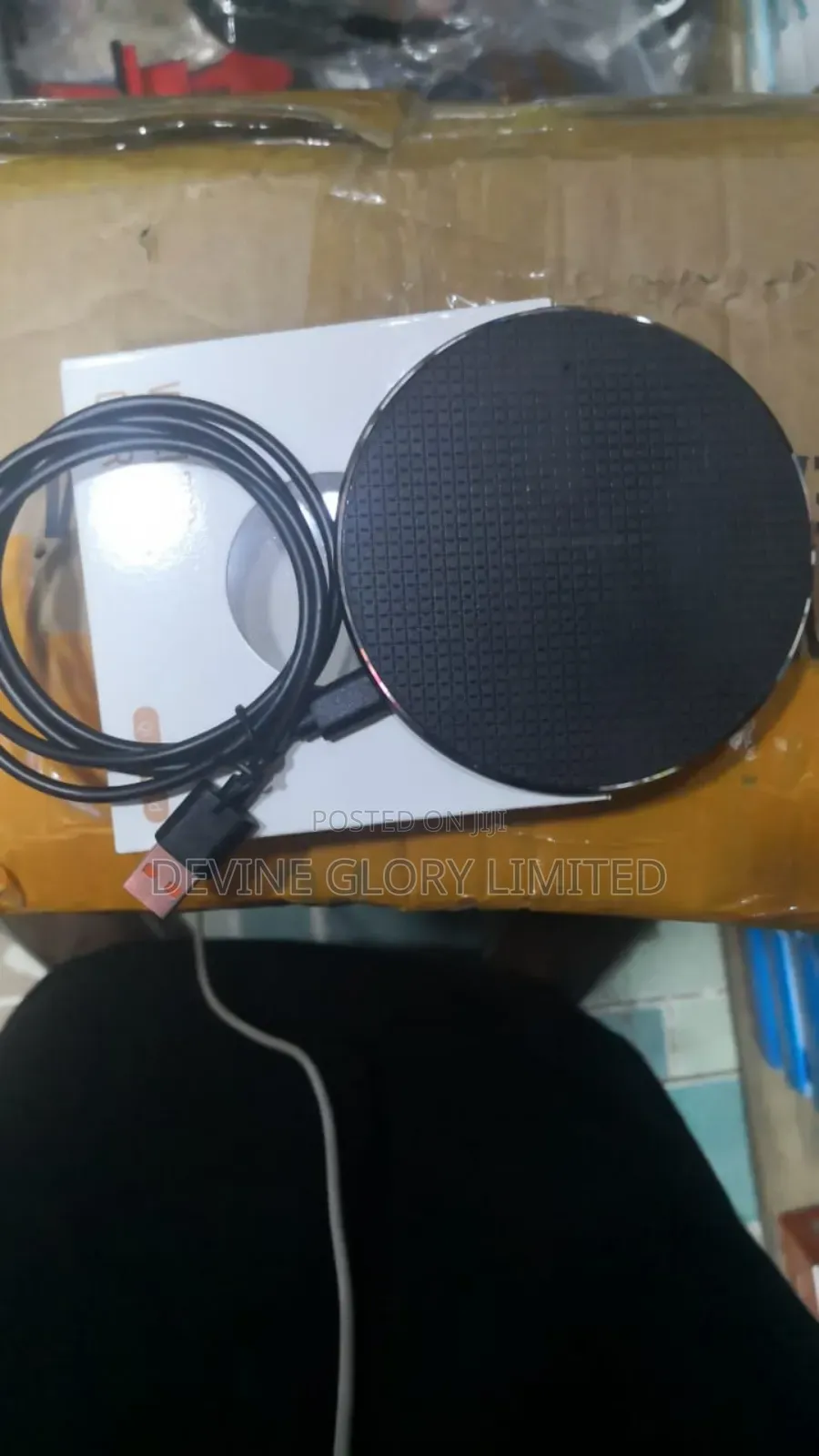 Qi Fast Wireless Charging Pad – 15w Slim Universal Charger