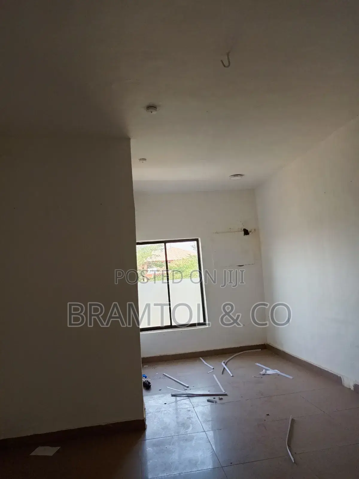 22 SQM Office/Business Space for Rent in Utako by Jabi