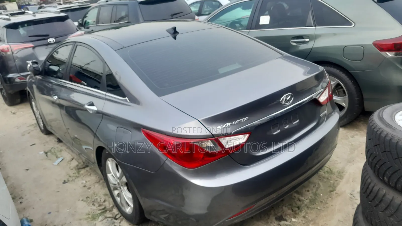 Hyundai Sonata Limited 2.0T Sedan (2.0L 4cyl 6A) 2012 Gray