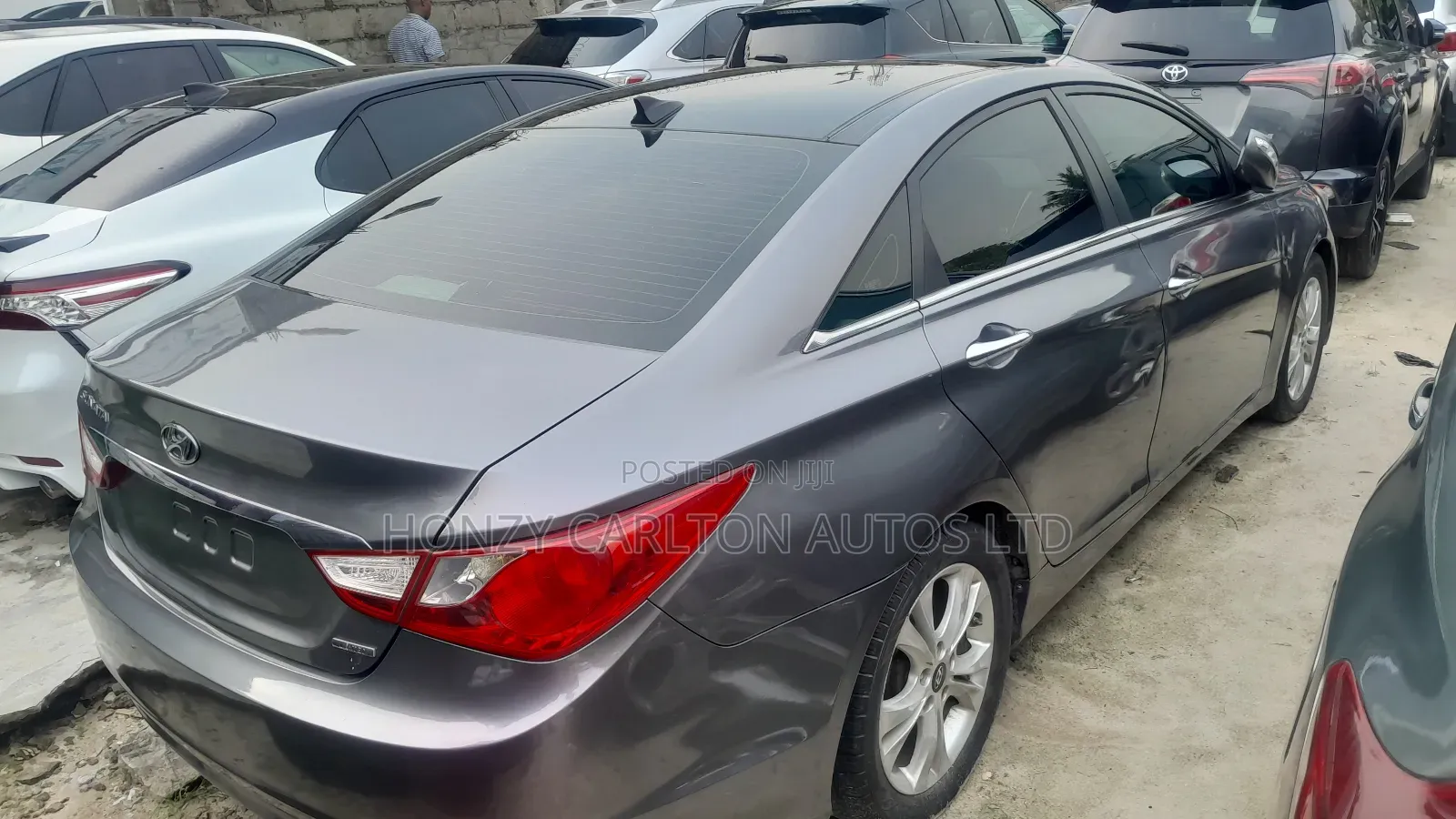 Hyundai Sonata Limited 2.0T Sedan (2.0L 4cyl 6A) 2012 Gray