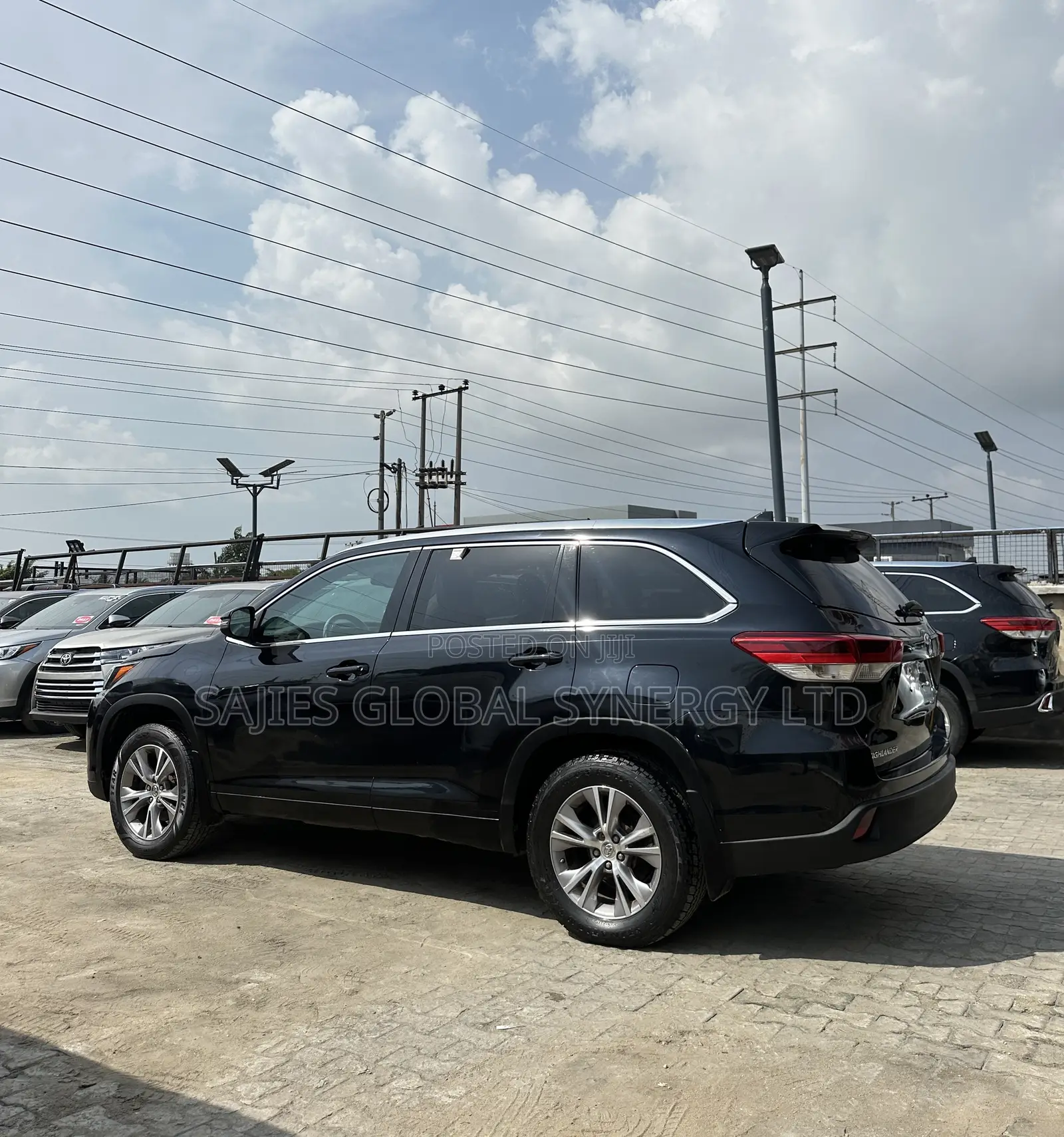 Toyota Highlander XLE 4dr SUV AWD (3.5L 6cyl 6A) 2014 Black