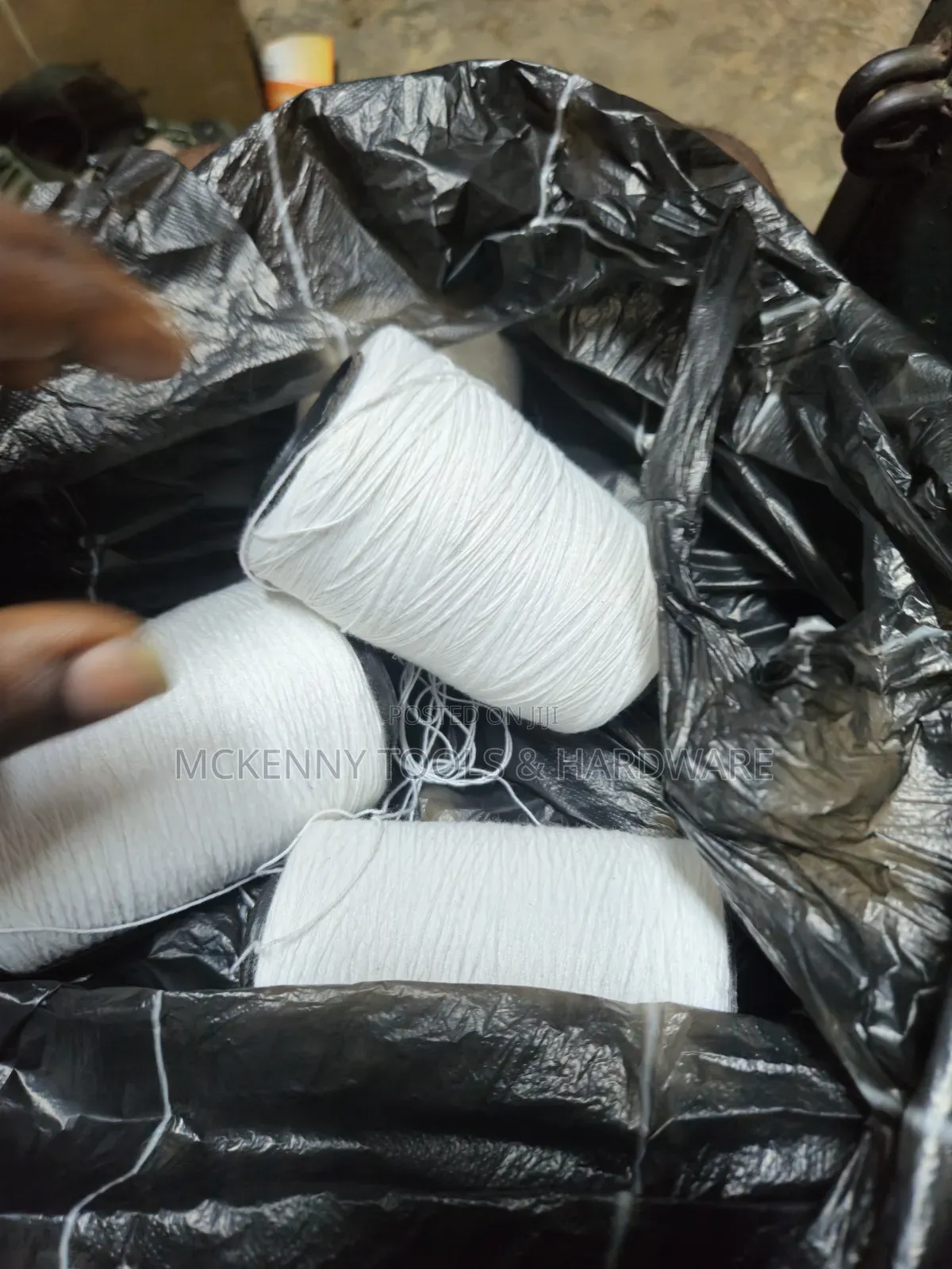 Heavy-duty Polyester Thread.