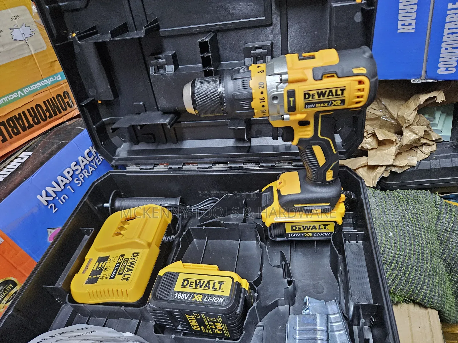 Dewalt Dcd796p2 18v Xr Brushless Hammer Drill Kit.