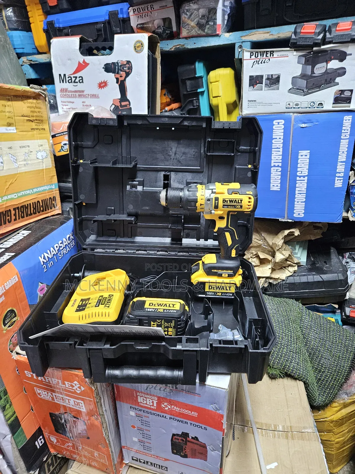 Dewalt Dcd796p2 18v Xr Brushless Hammer Drill Kit.