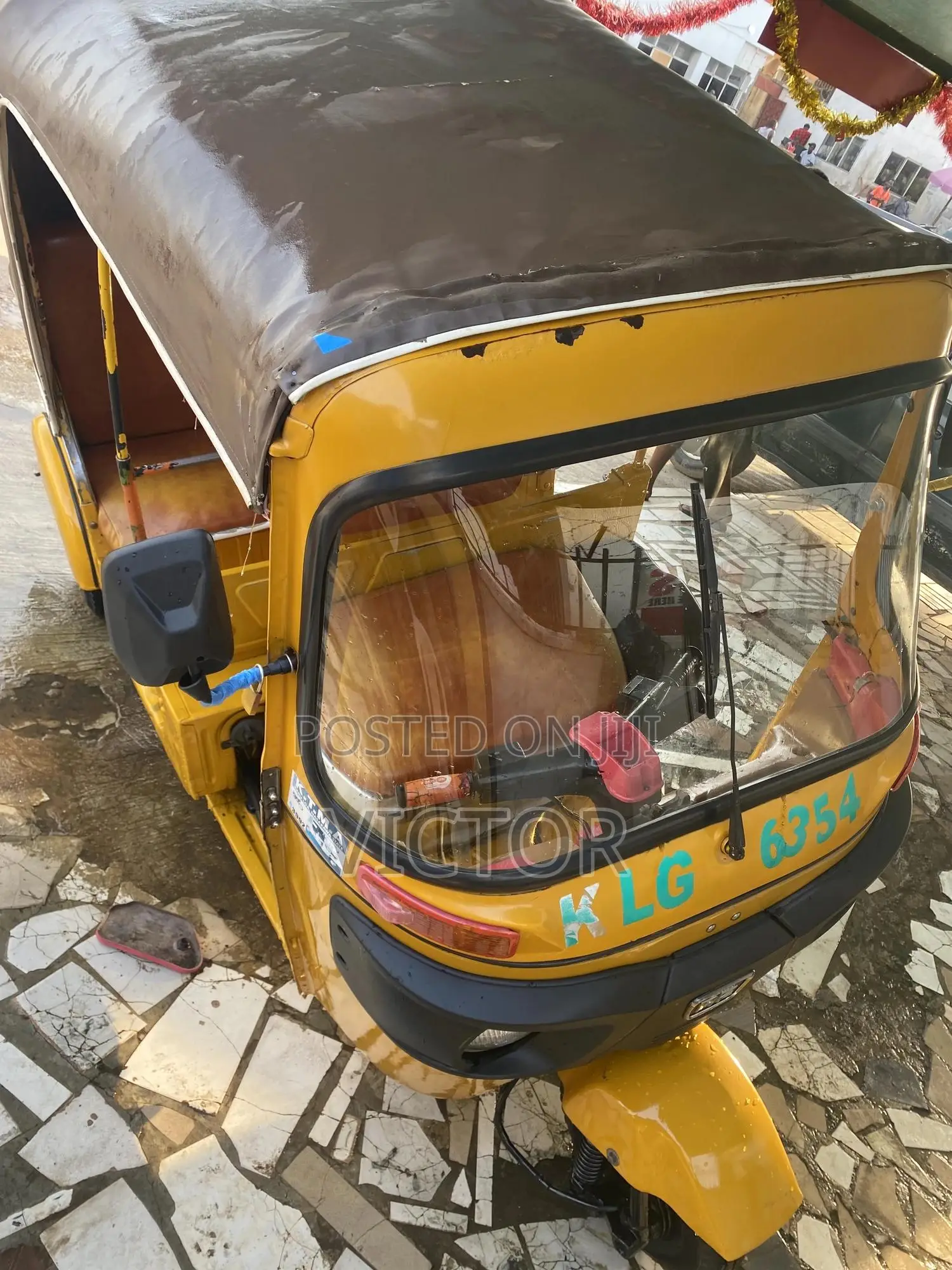 Bajaj RE 2023 Yellow