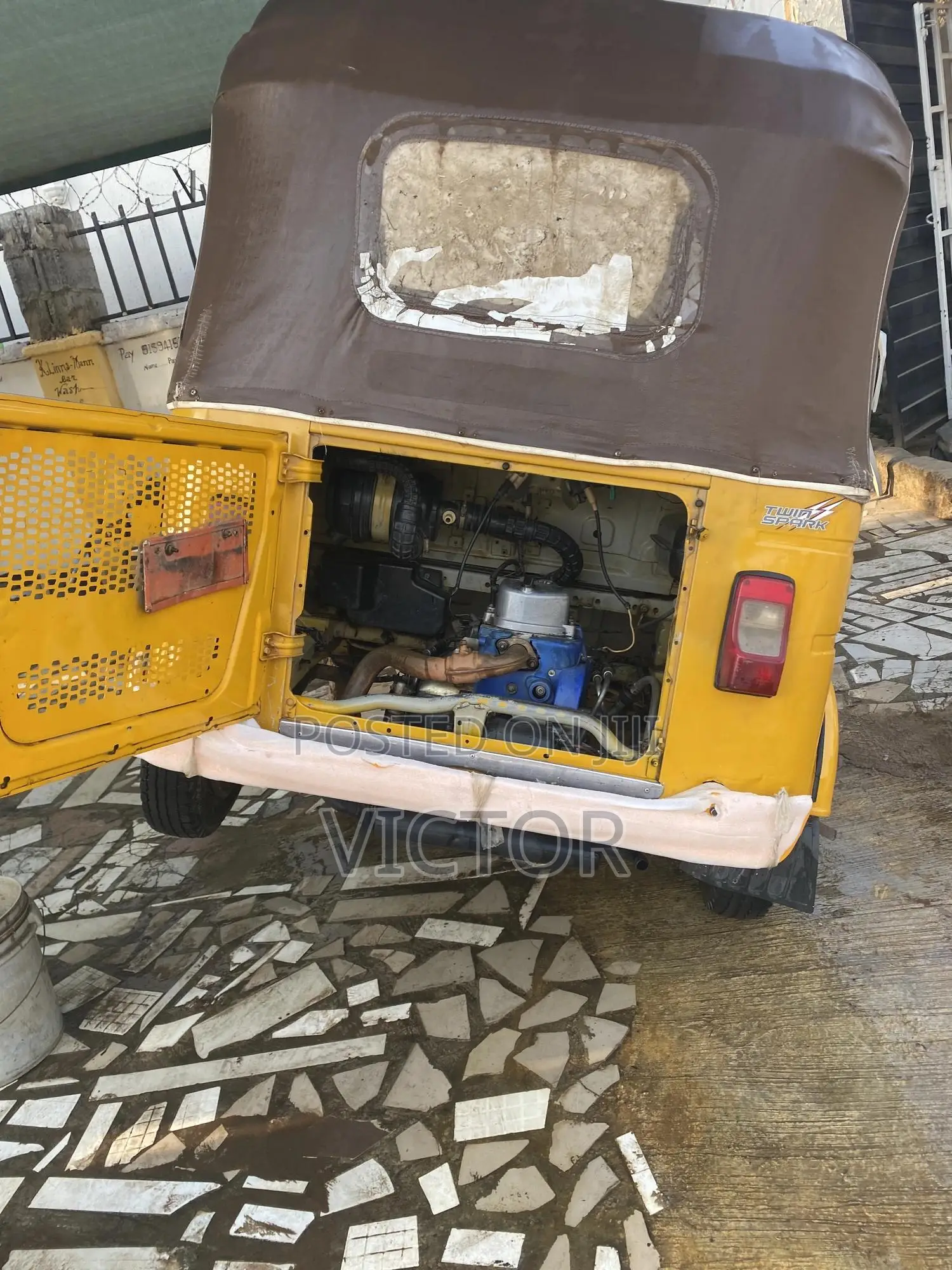 Bajaj RE 2023 Yellow