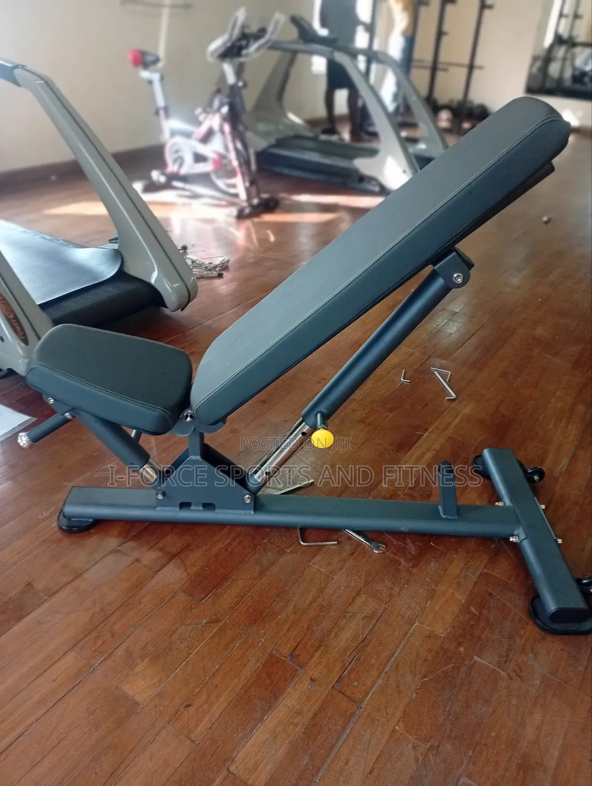Adjustable Weight Bench