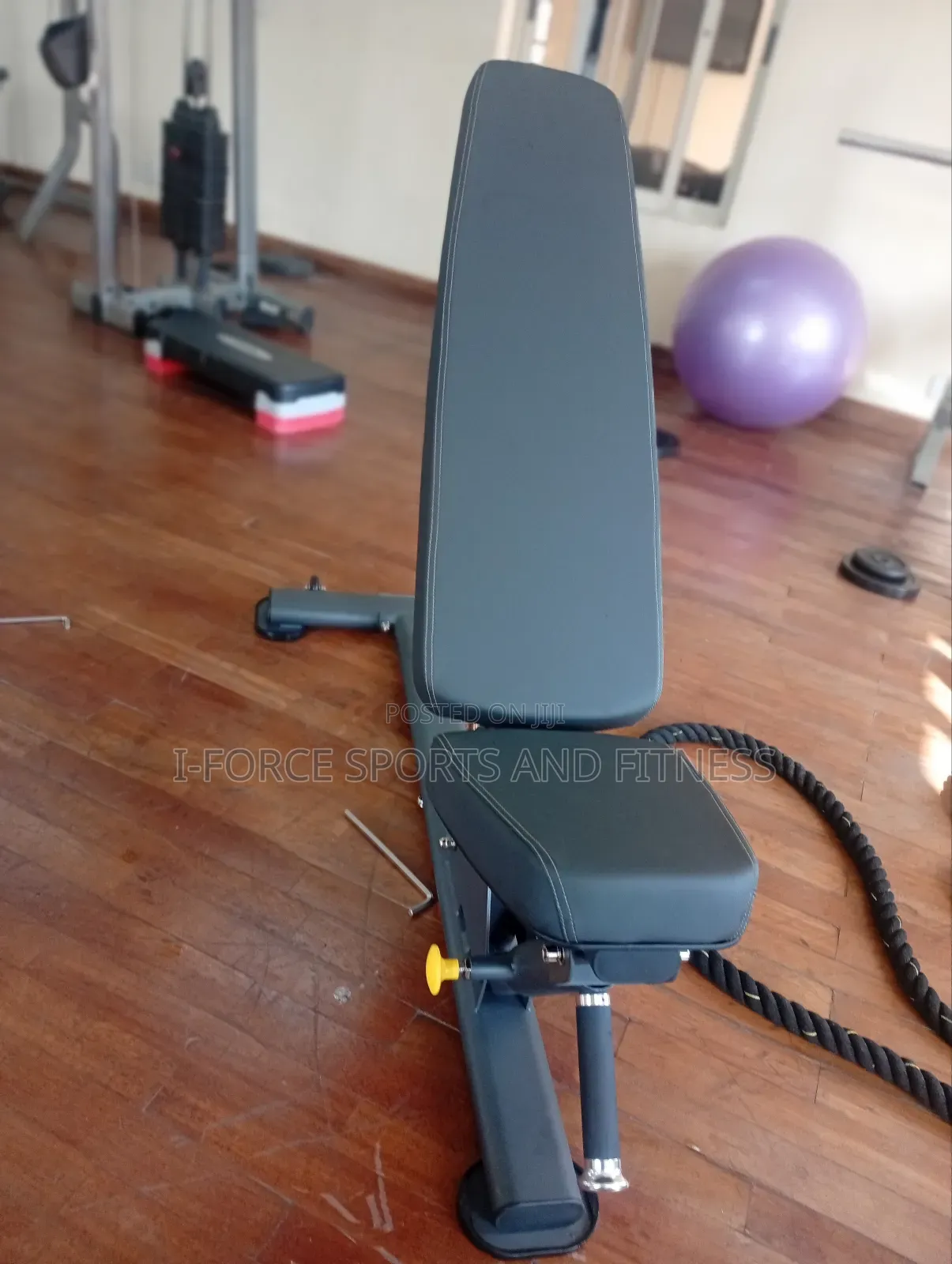 Adjustable Weight Bench