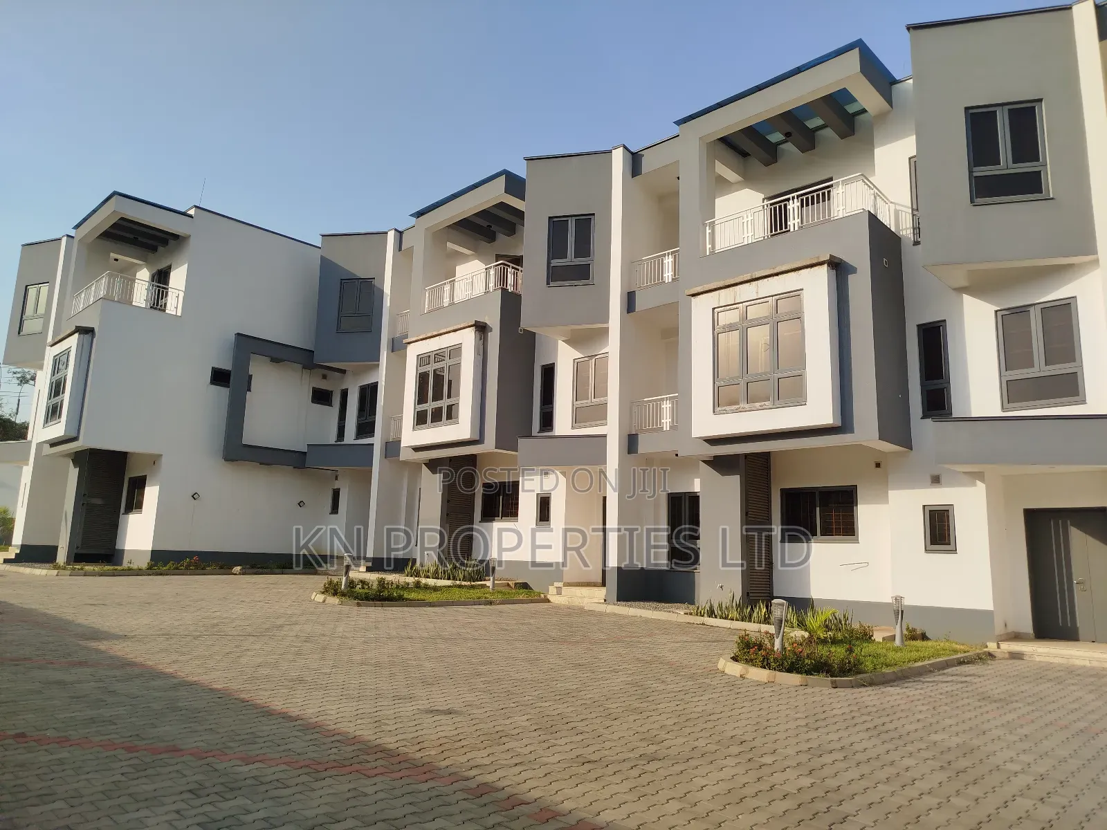 4bdrm Duplex in 45K Usd, Wuse 2 for rent
