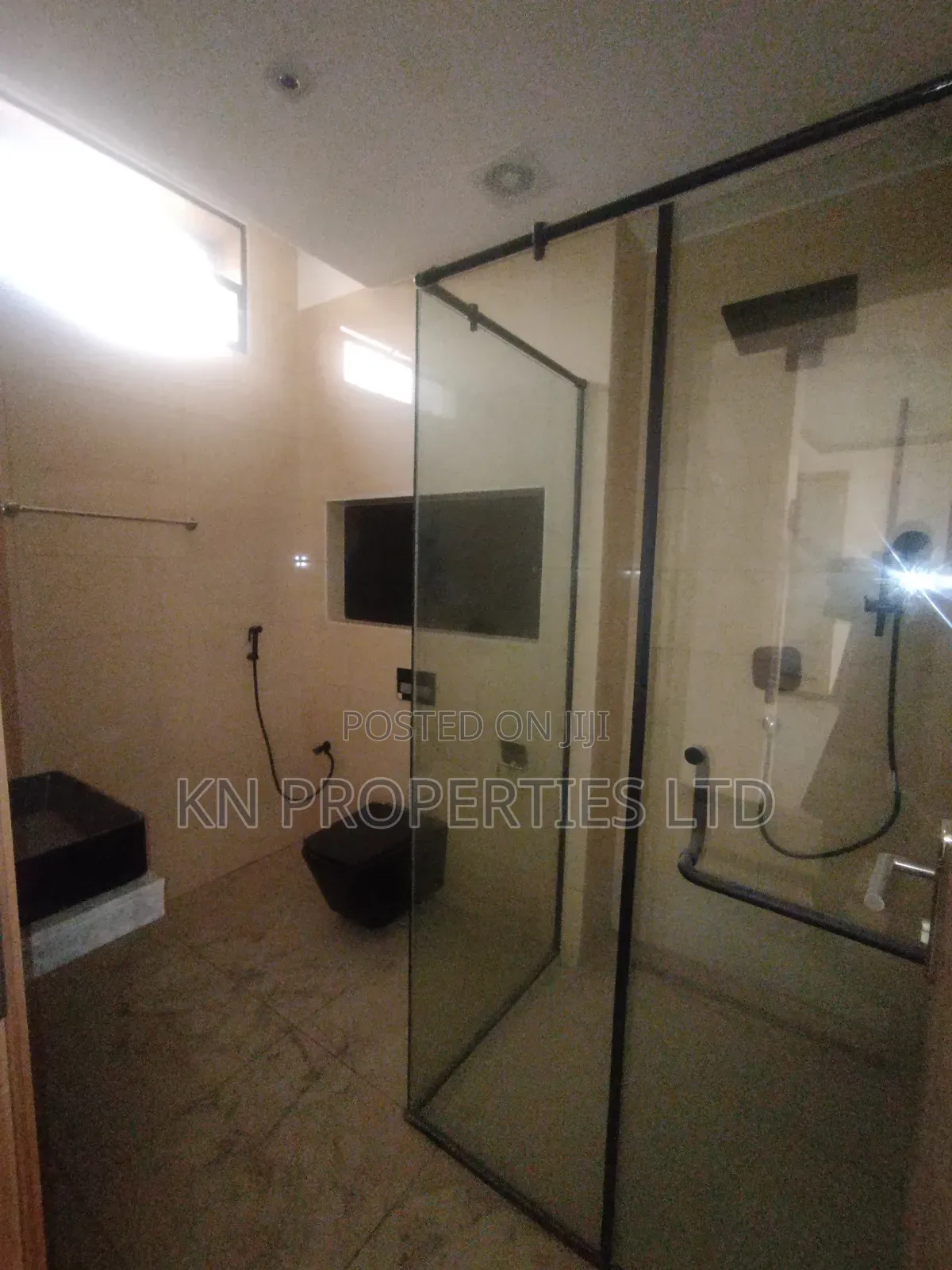 4bdrm Duplex in 45K Usd, Wuse 2 for rent