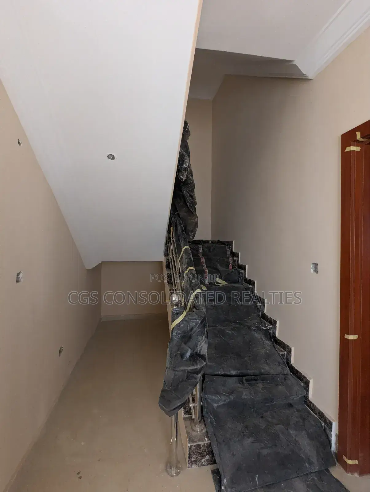 4bdrm Duplex in Crown Court, Durumi for sale