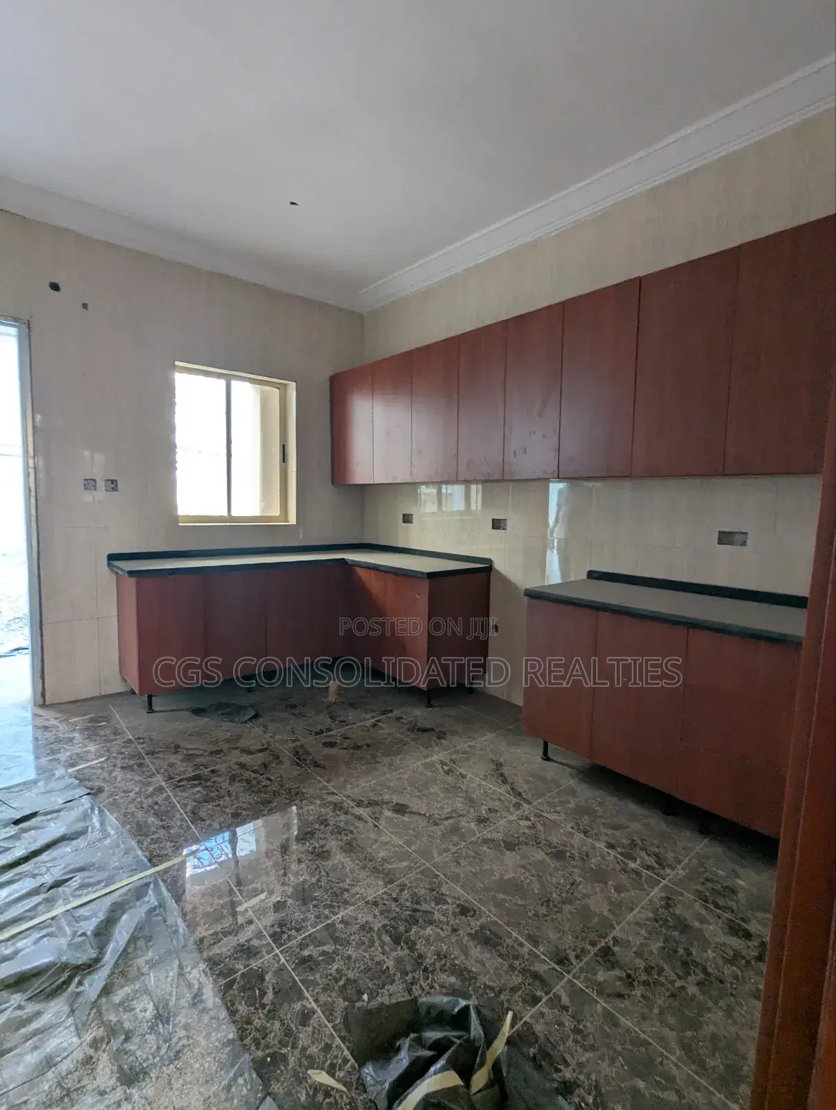4bdrm Duplex in Crown Court, Durumi for sale