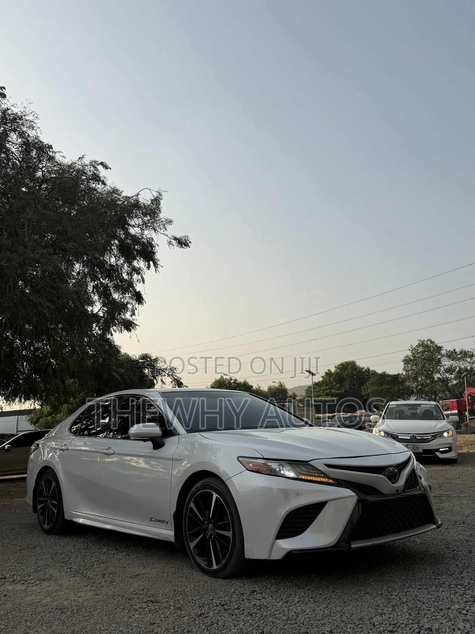 Toyota Camry XSE FWD (2.5L 4cyl 8AM) 2018 White