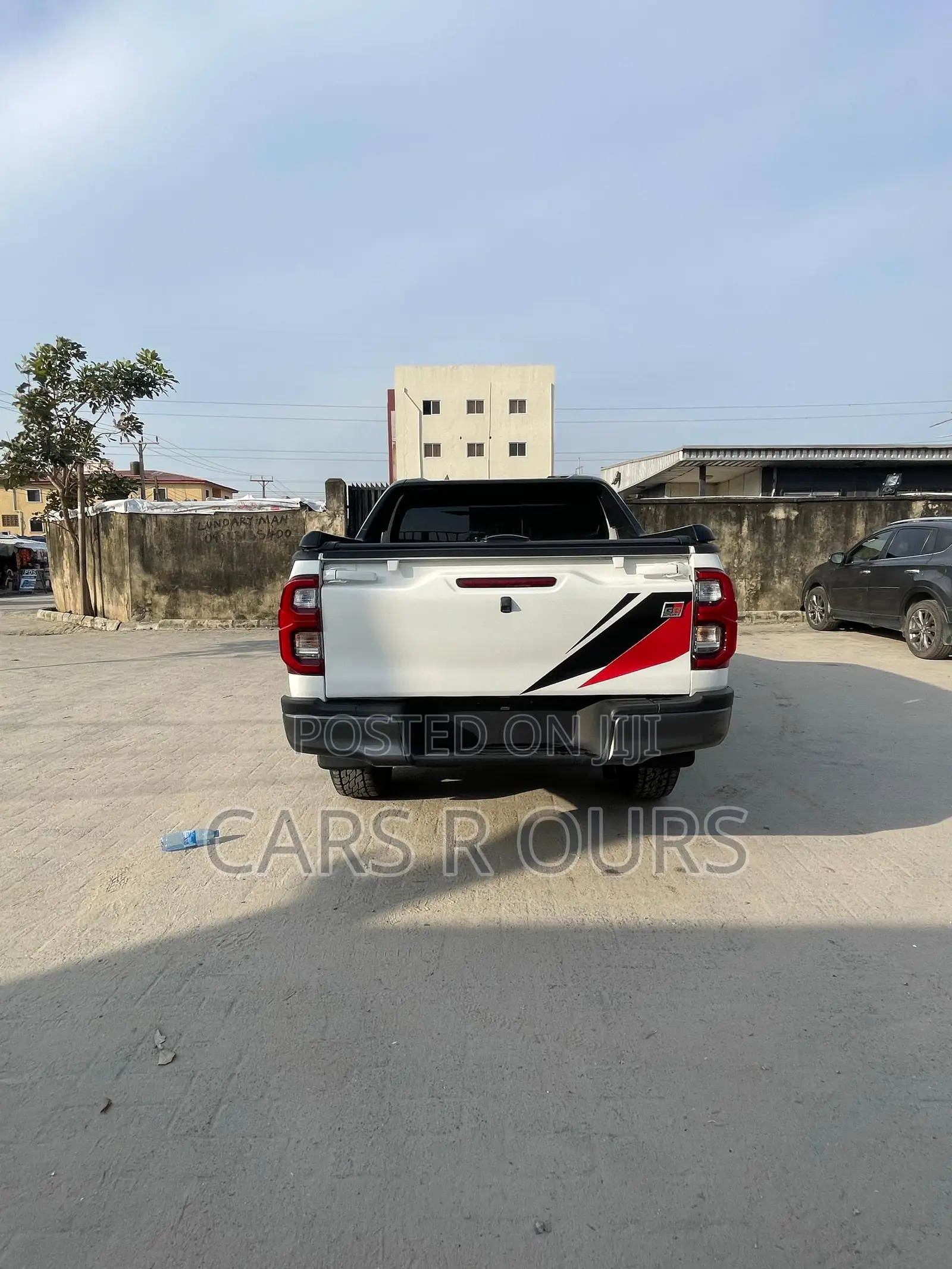 Toyota Hilux 2017 White