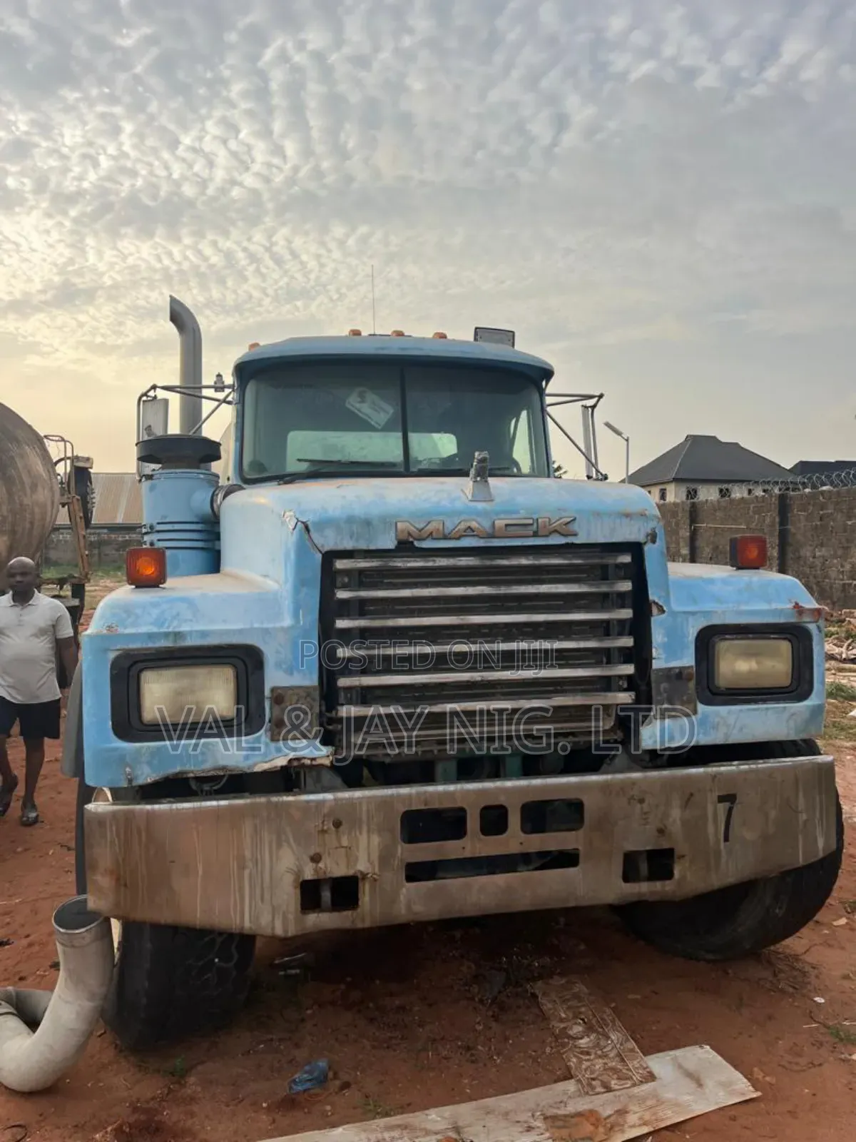 9 Cubic Meter Mobile Concrete Mixer - Foreign Use