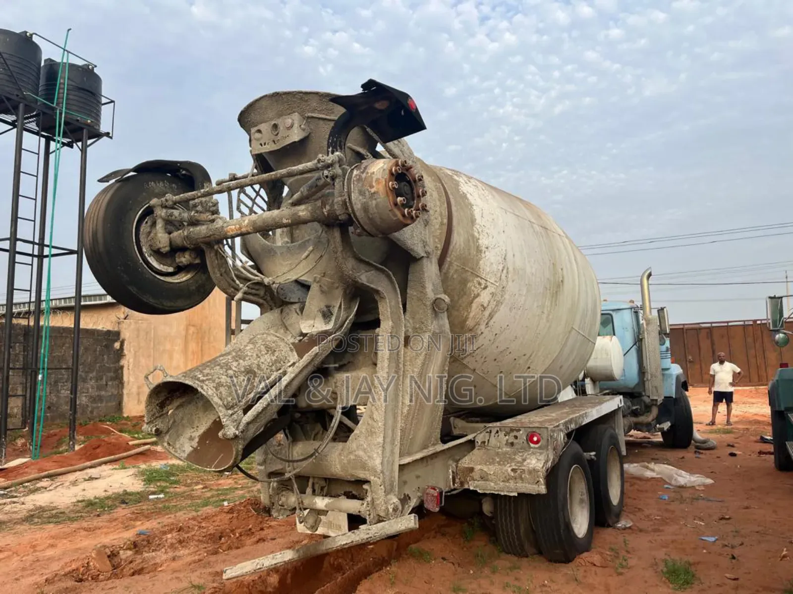 9 Cubic Meter Mobile Concrete Mixer - Foreign Use