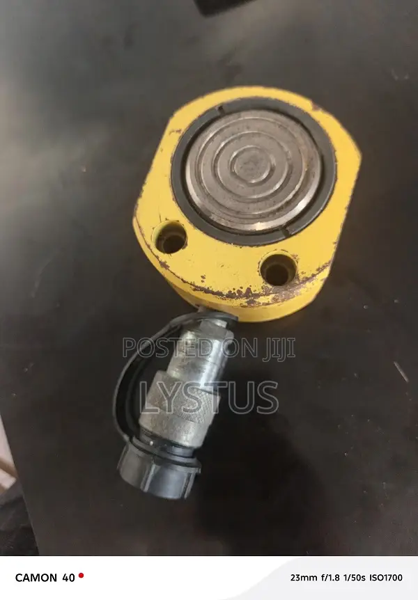 Enerpac RSM-300 Low-Height Hydraulic Cylinder - 30 Ton Capacity