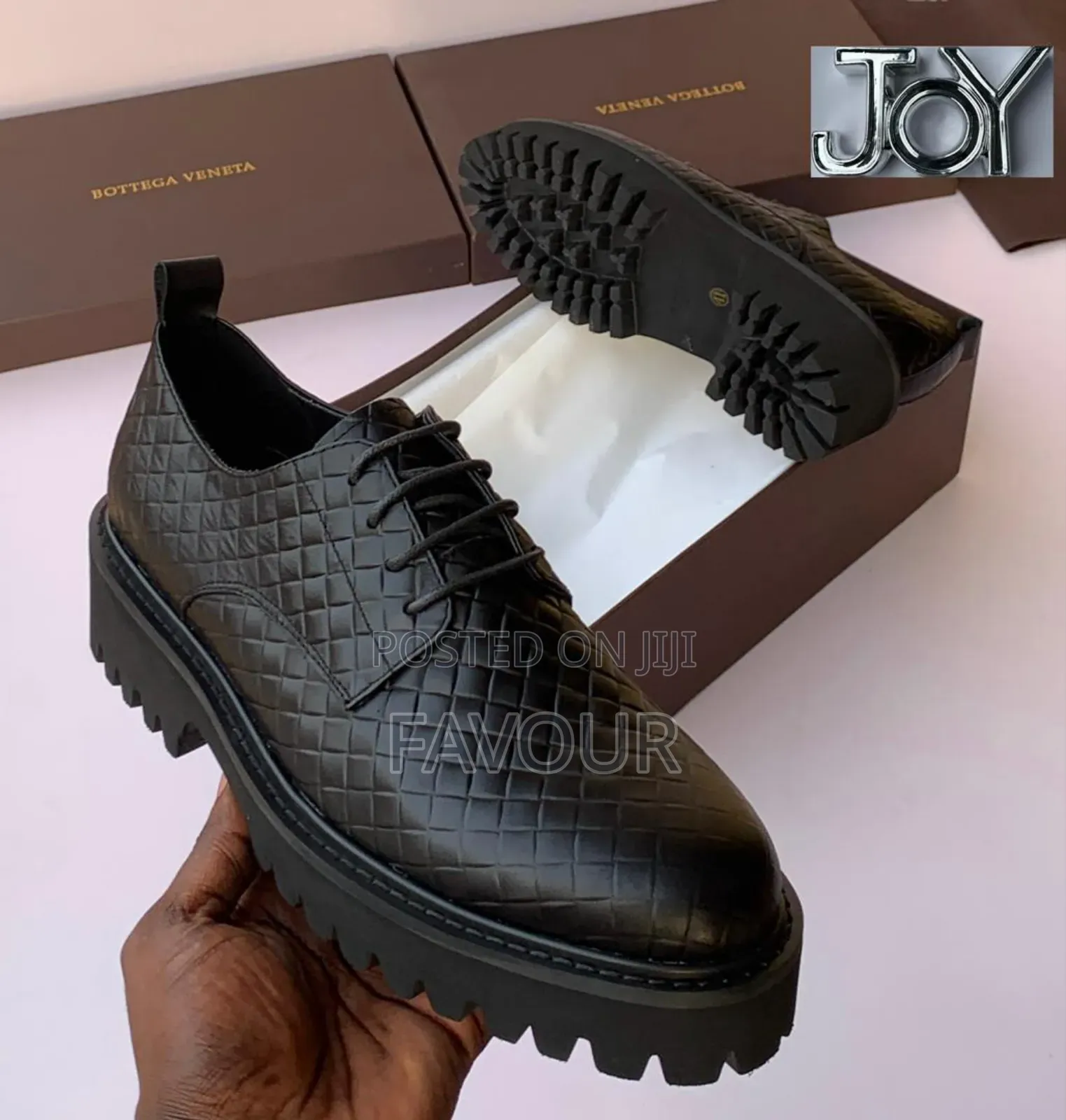 _New Inn_ *Bottega Veneta Shoe* Available From