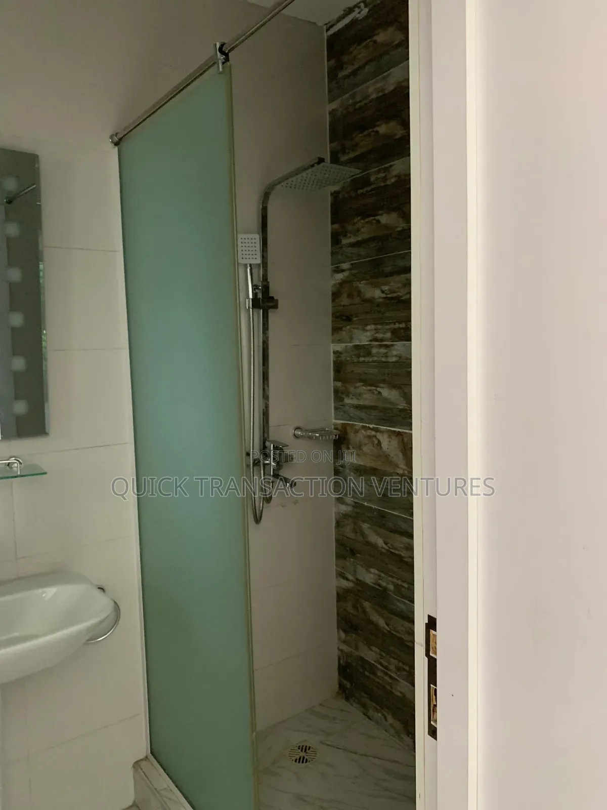 2bdrm Block of Flats in Liberty Estate, Ago Palace for rent