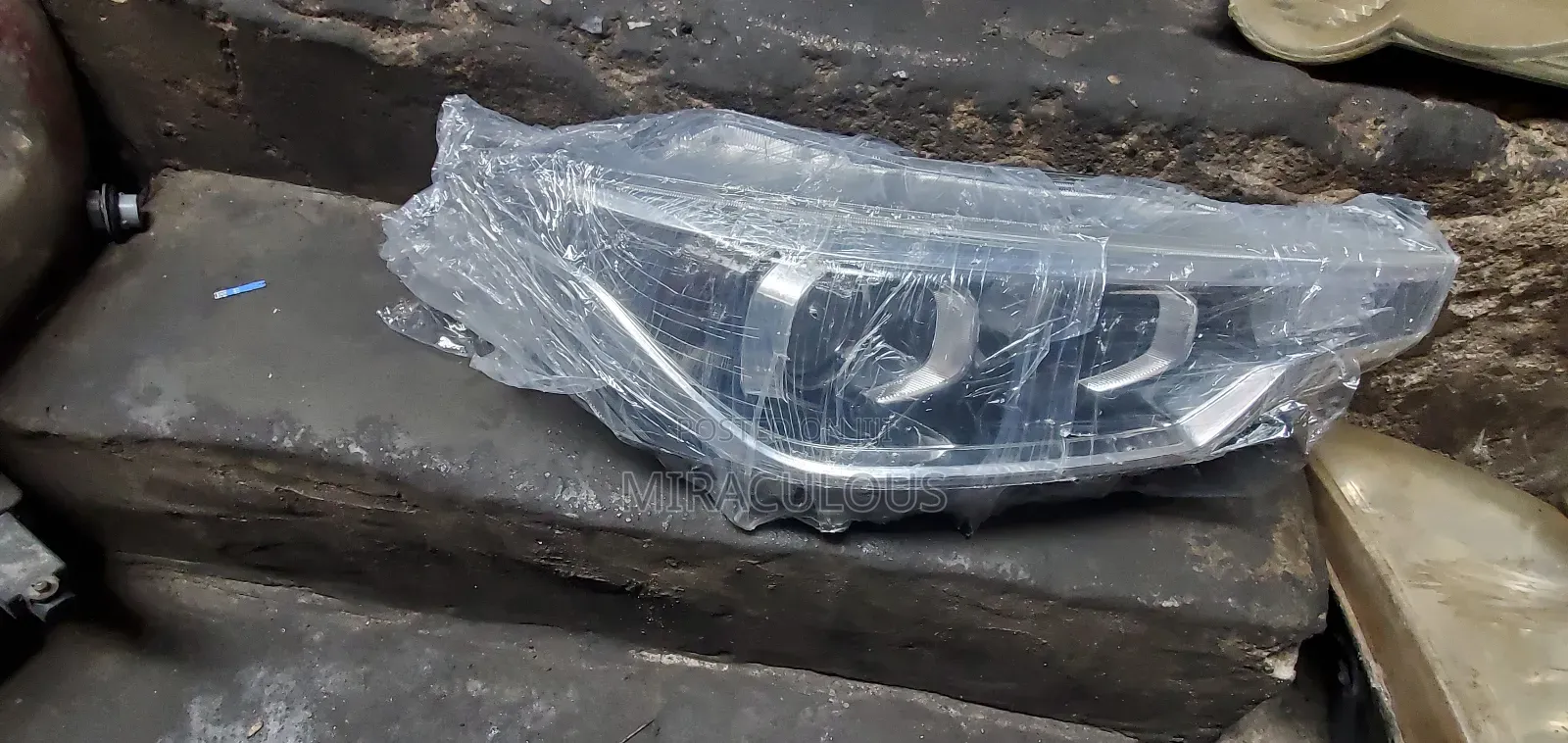 Headlight Suzuki Ertiga 2015 Model