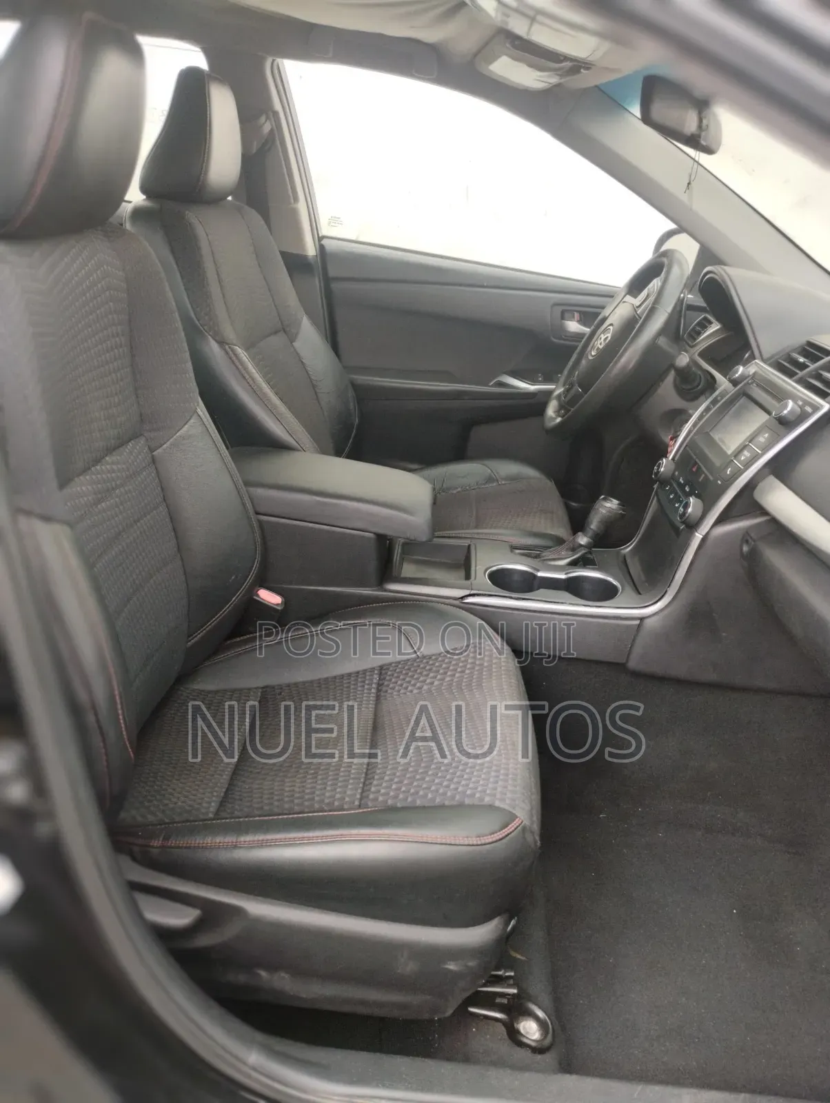 Toyota Camry SE 4dr Sedan (2.5L 4cyl 6A) 2015 Black