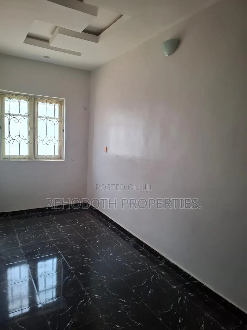 6bdrm Bungalow in Bck Of Richbam, Akala Express for sale
