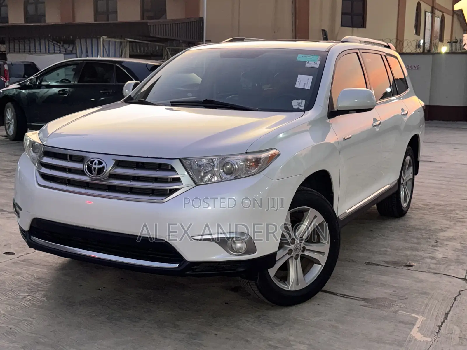 Toyota Highlander Limited 2012 White