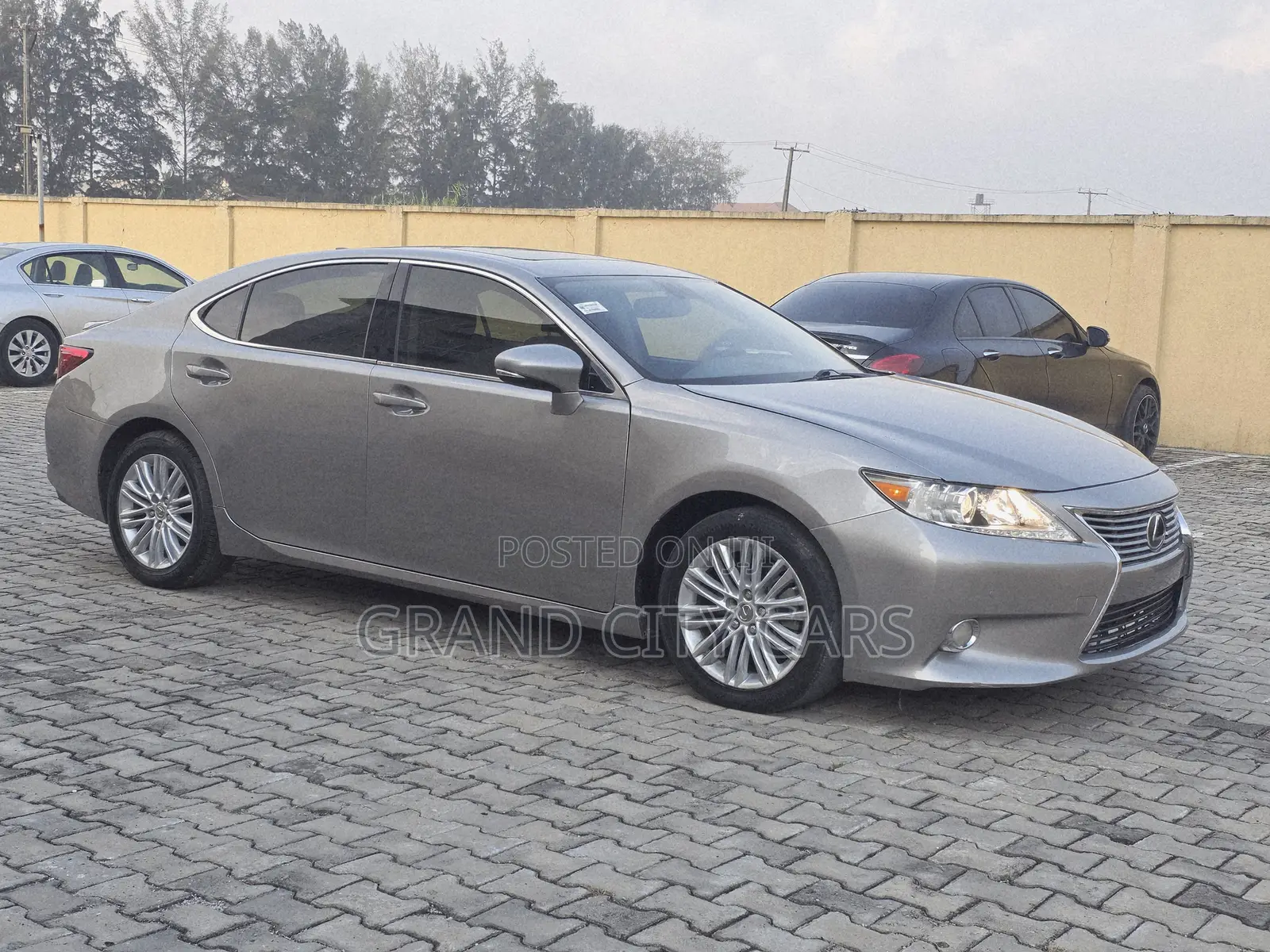 Lexus ES 350 FWD 2015 Gray