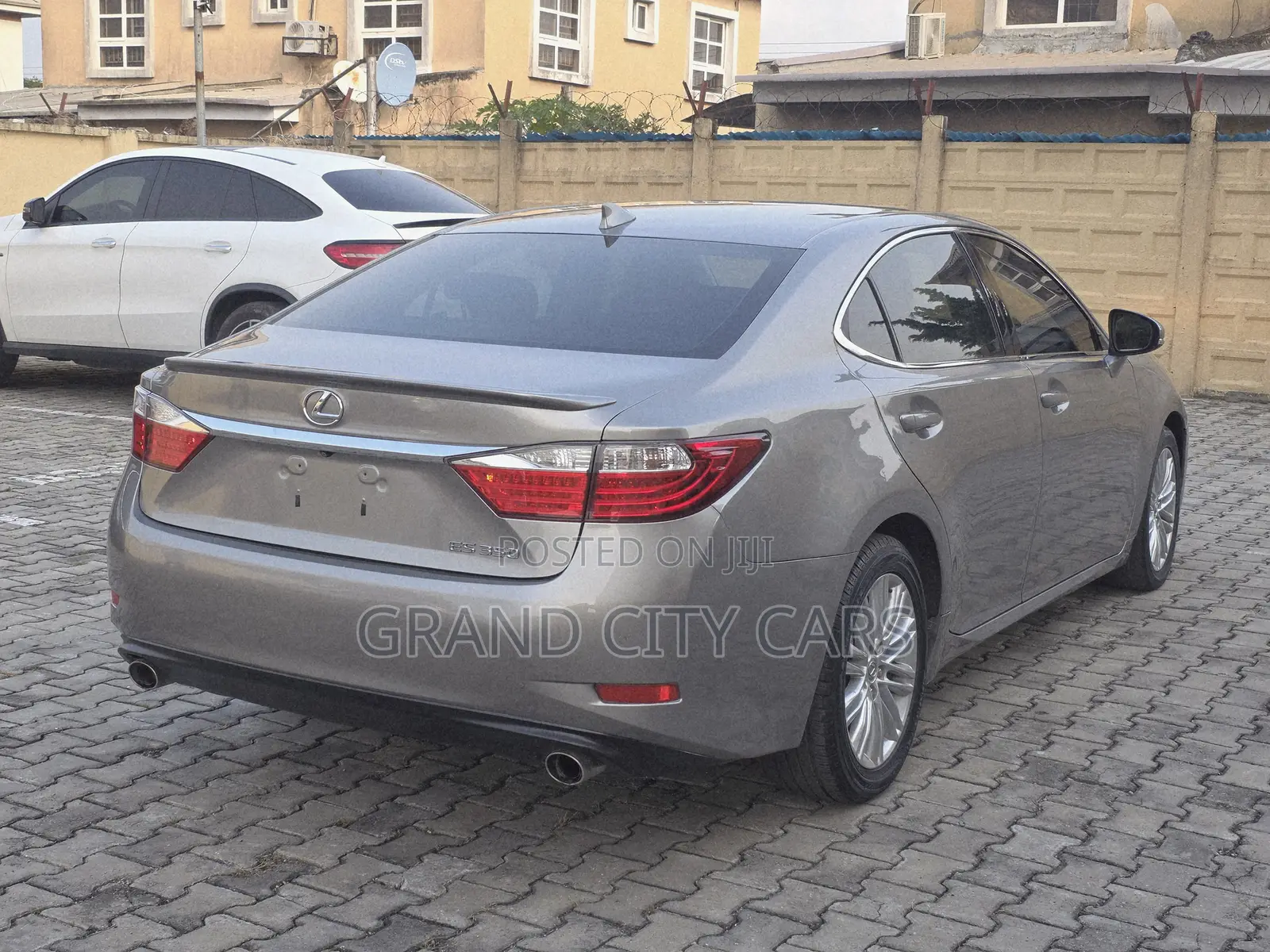 Lexus ES 350 FWD 2015 Gray