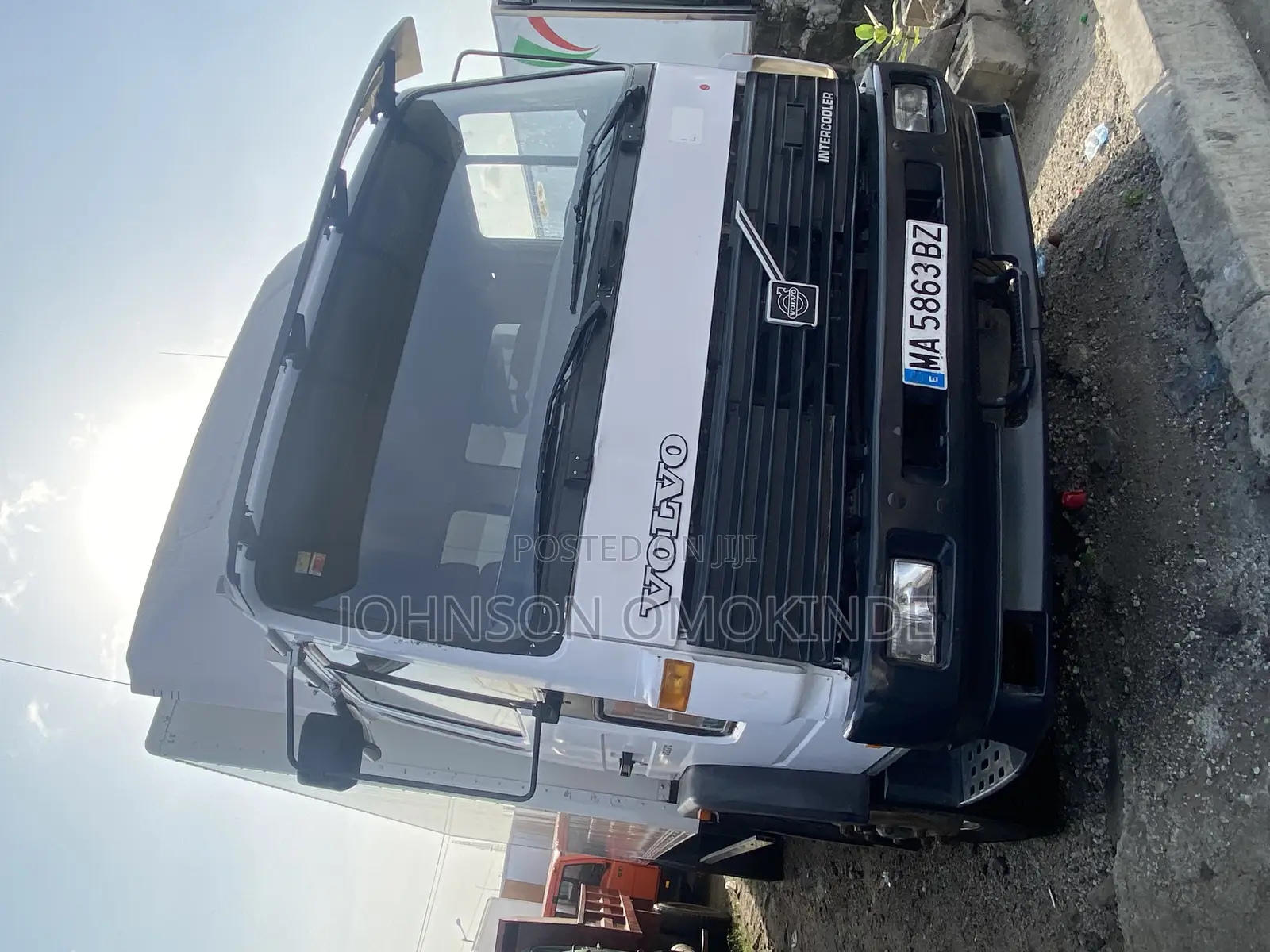 Volvo Container Body Truck Fl618