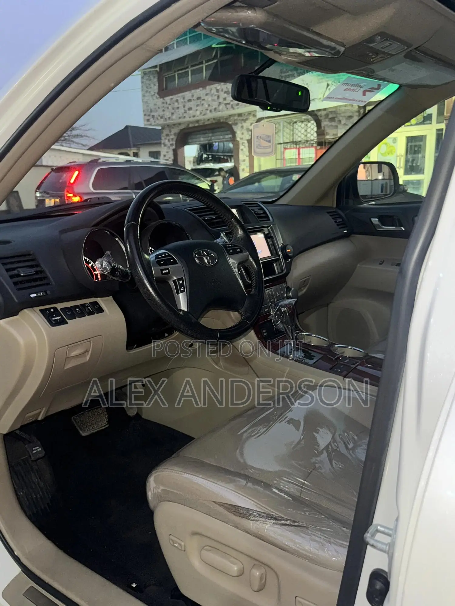 Toyota Highlander Limited 2012 White