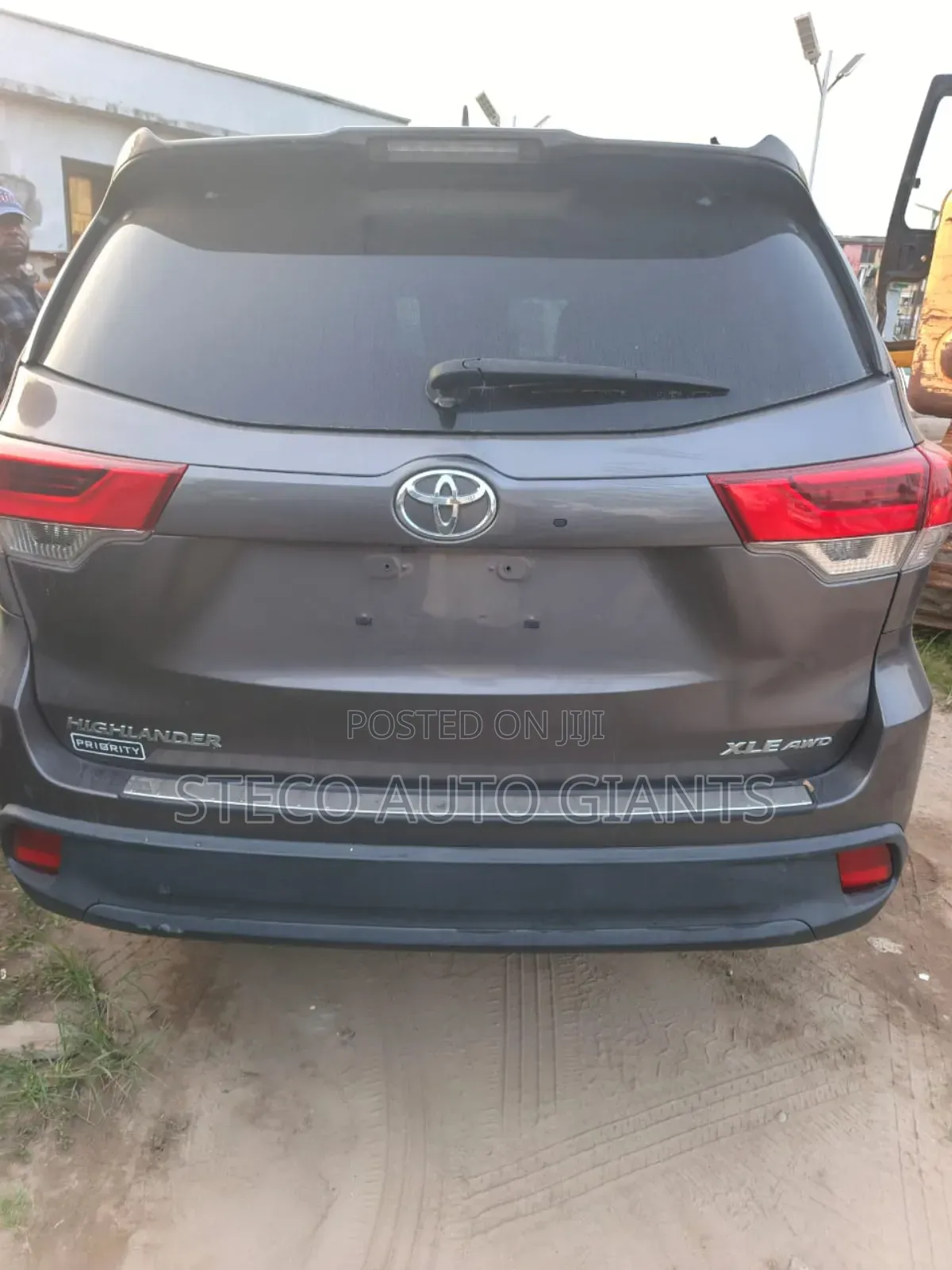 Toyota Highlander XLE V6 4x2 (3.5L 6cyl 6A) 2016 Gray