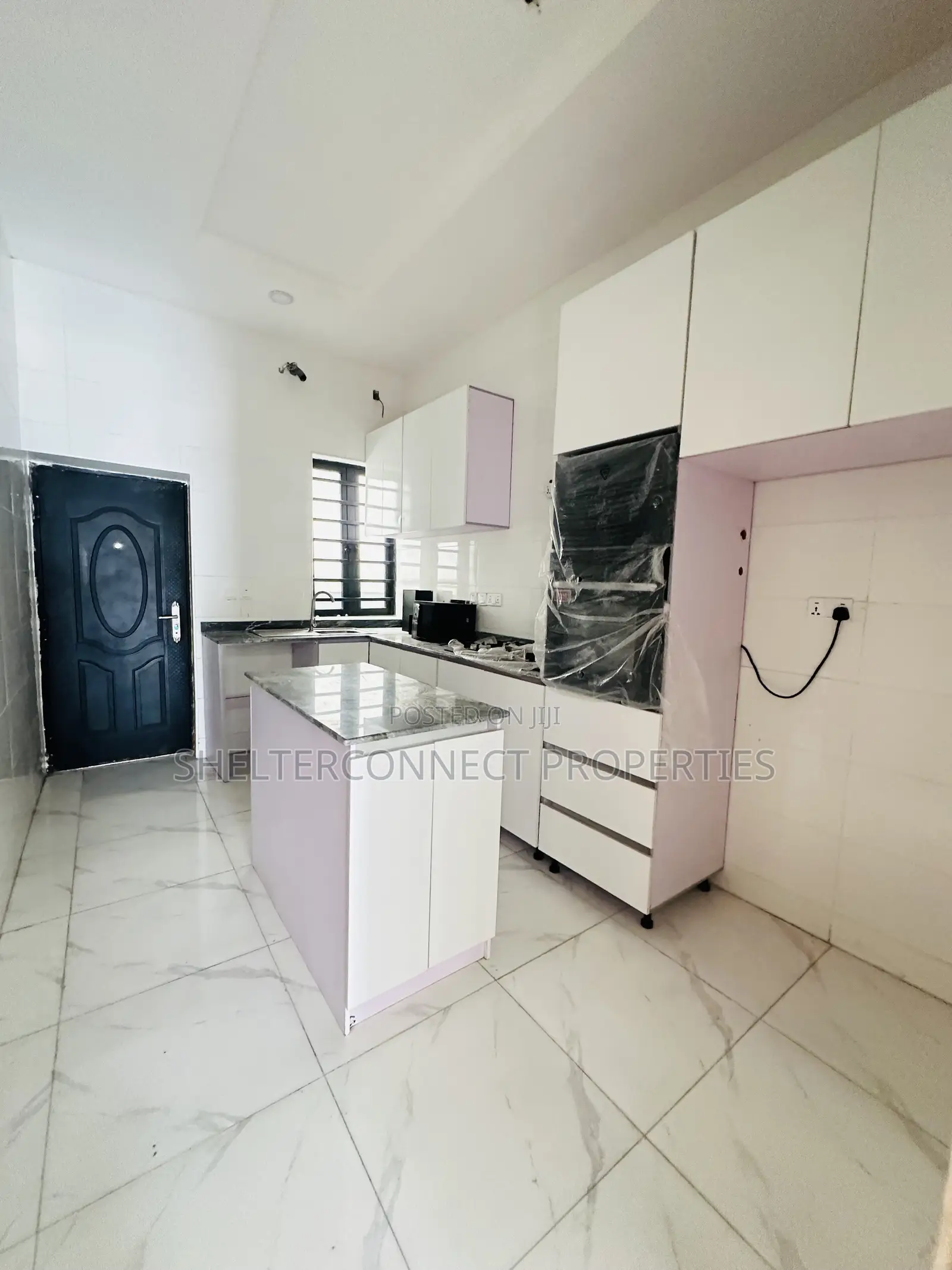 4bdrm Duplex in Ikota for sale