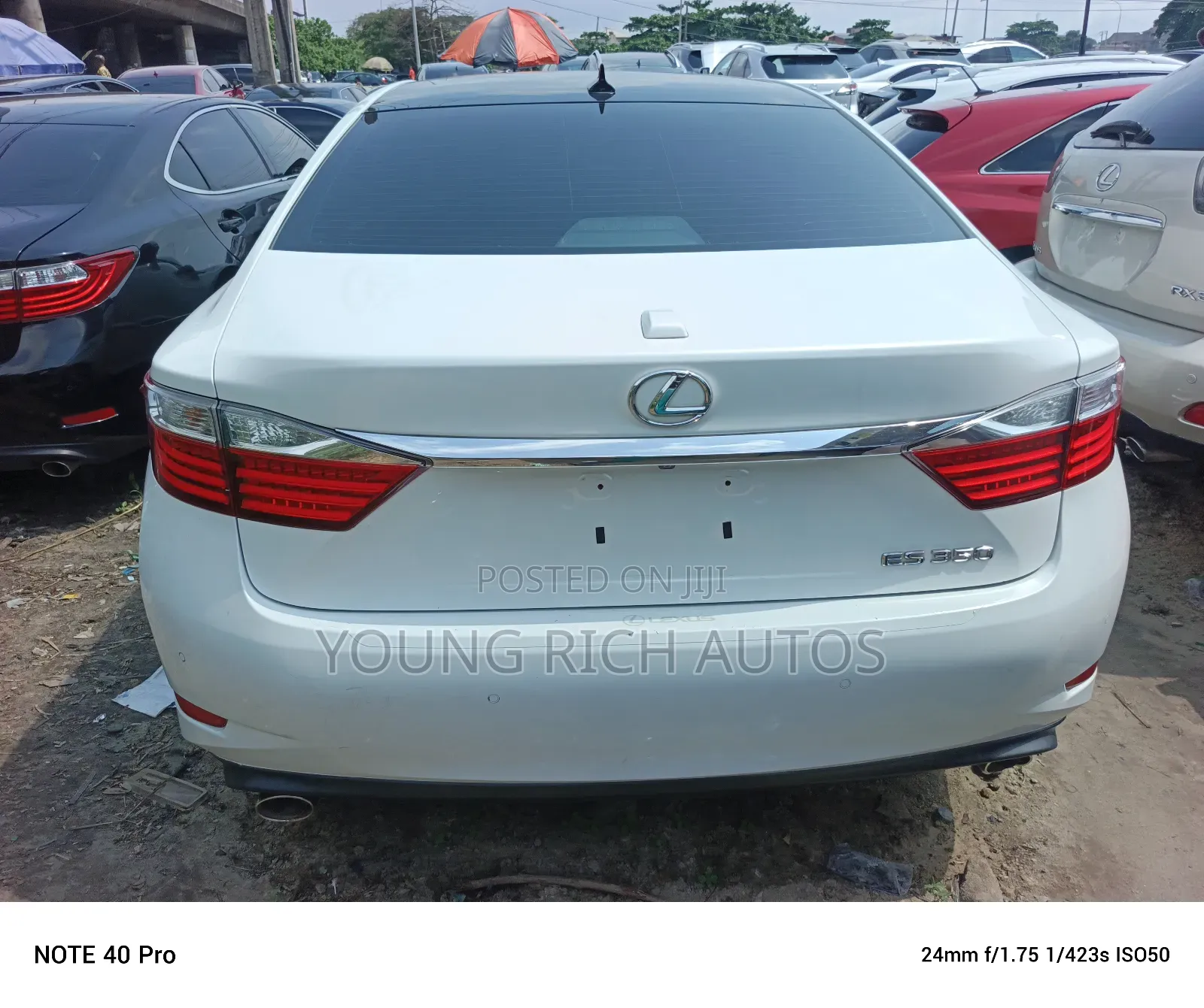 Lexus ES 350 FWD 2014 White