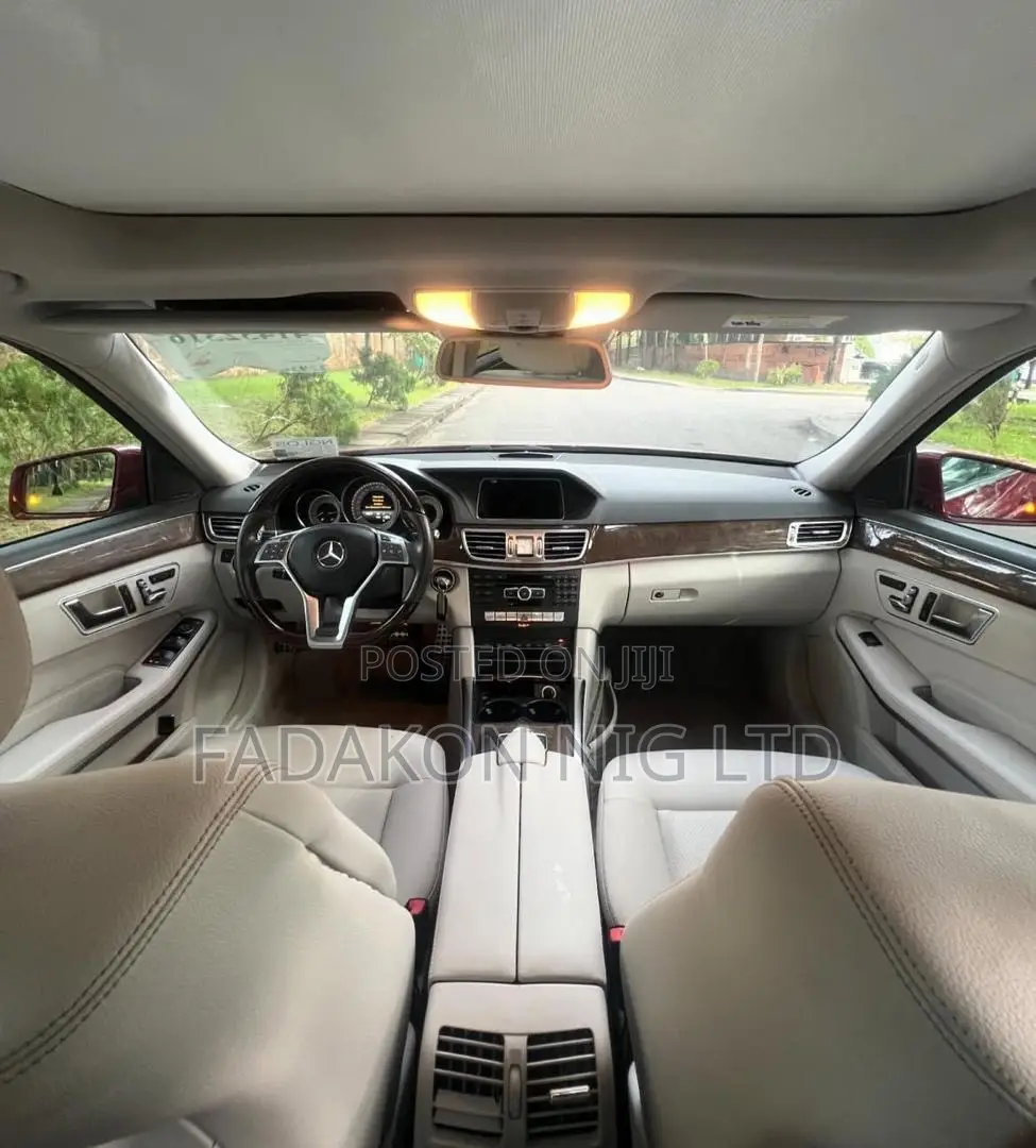 Mercedes-Benz E350 Base 4Matic Sedan AWD (3.5L 6cyl 7A) 2014 Red
