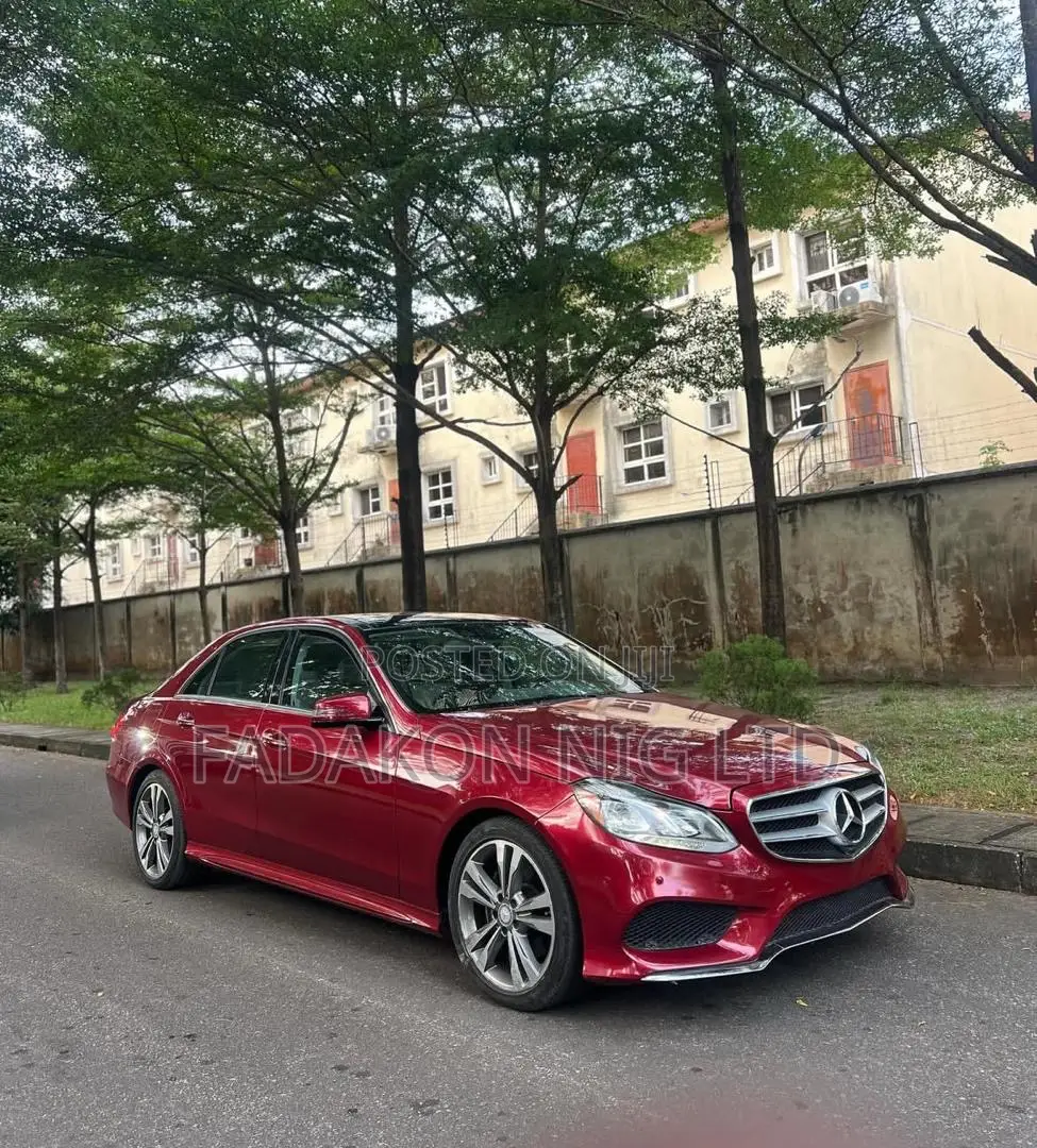 Mercedes-Benz E350 Base 4Matic Sedan AWD (3.5L 6cyl 7A) 2014 Red