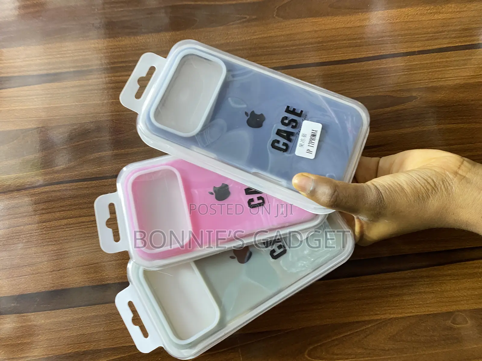 iPhone 17 Promax Pouch