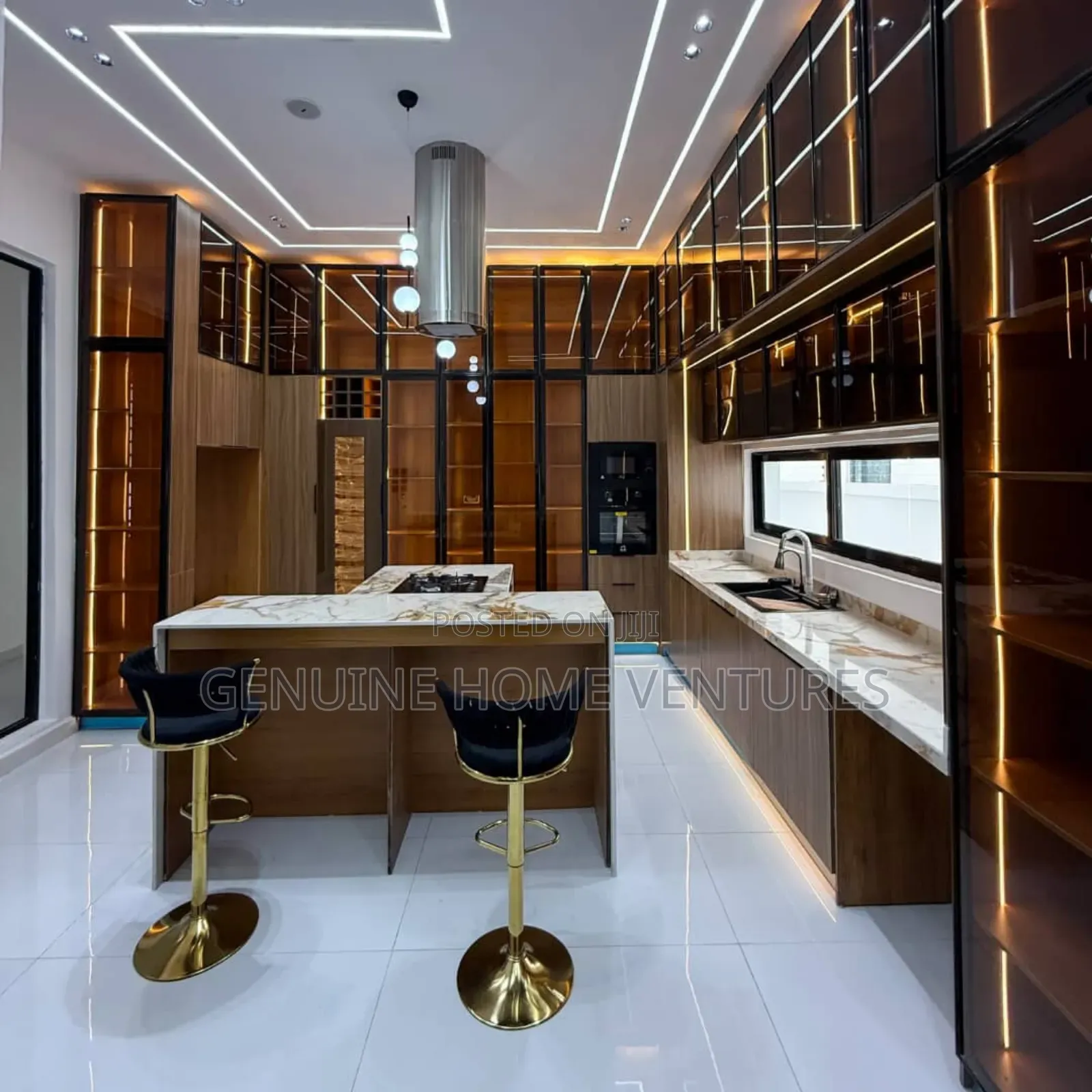 5bdrm Duplex in Ikota for sale