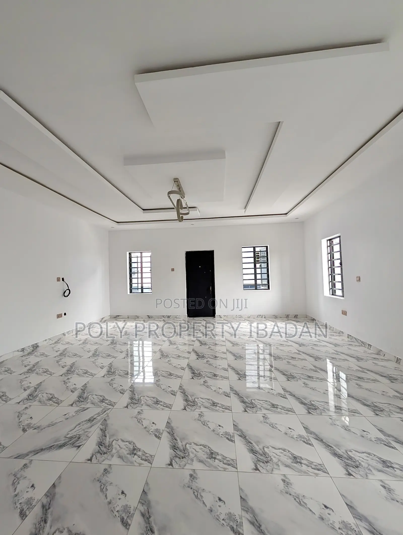 4bdrm Duplex in Chief Lateef Oyelade, Ibadan for sale
