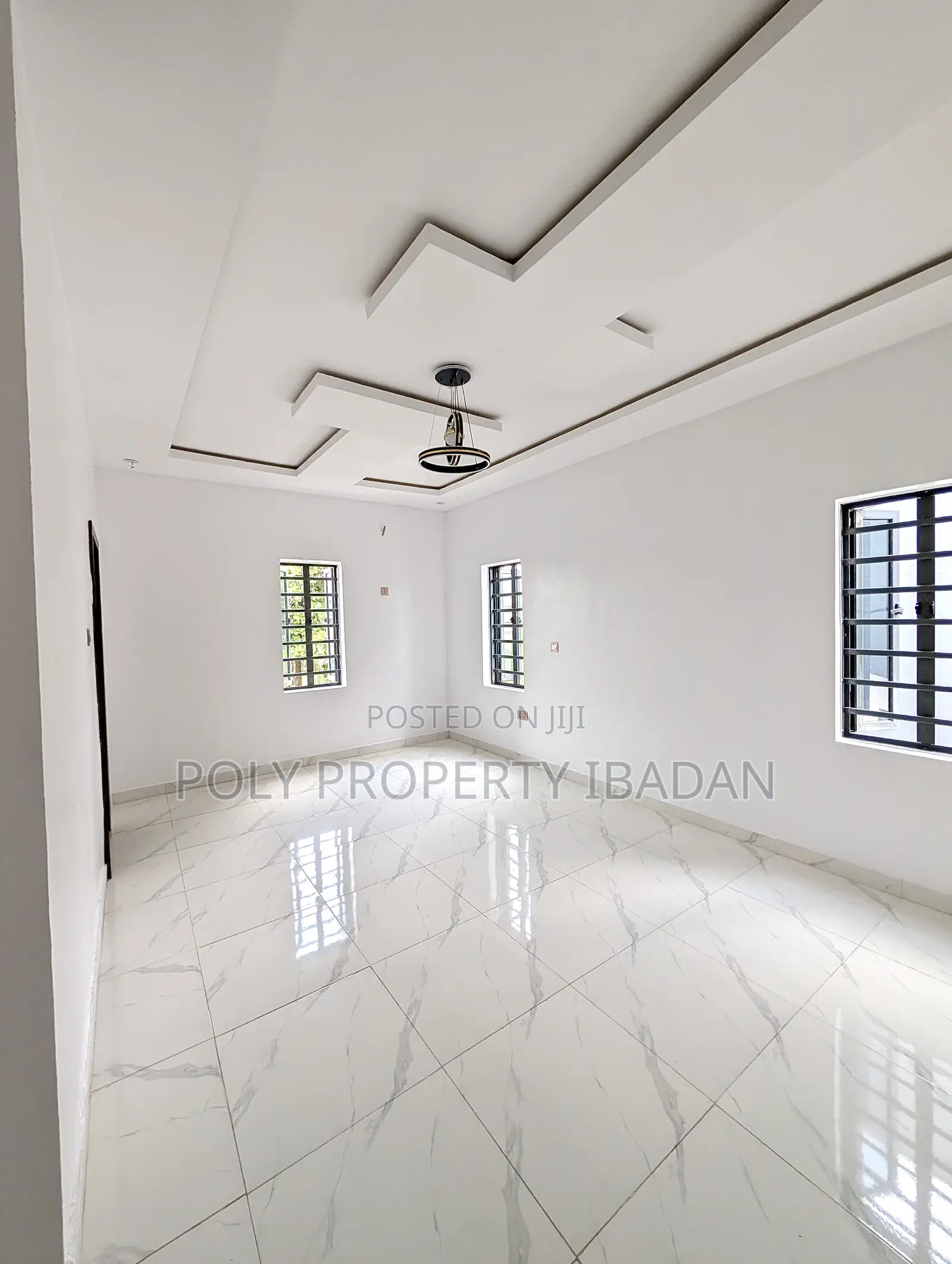 4bdrm Duplex in Chief Lateef Oyelade, Ibadan for sale
