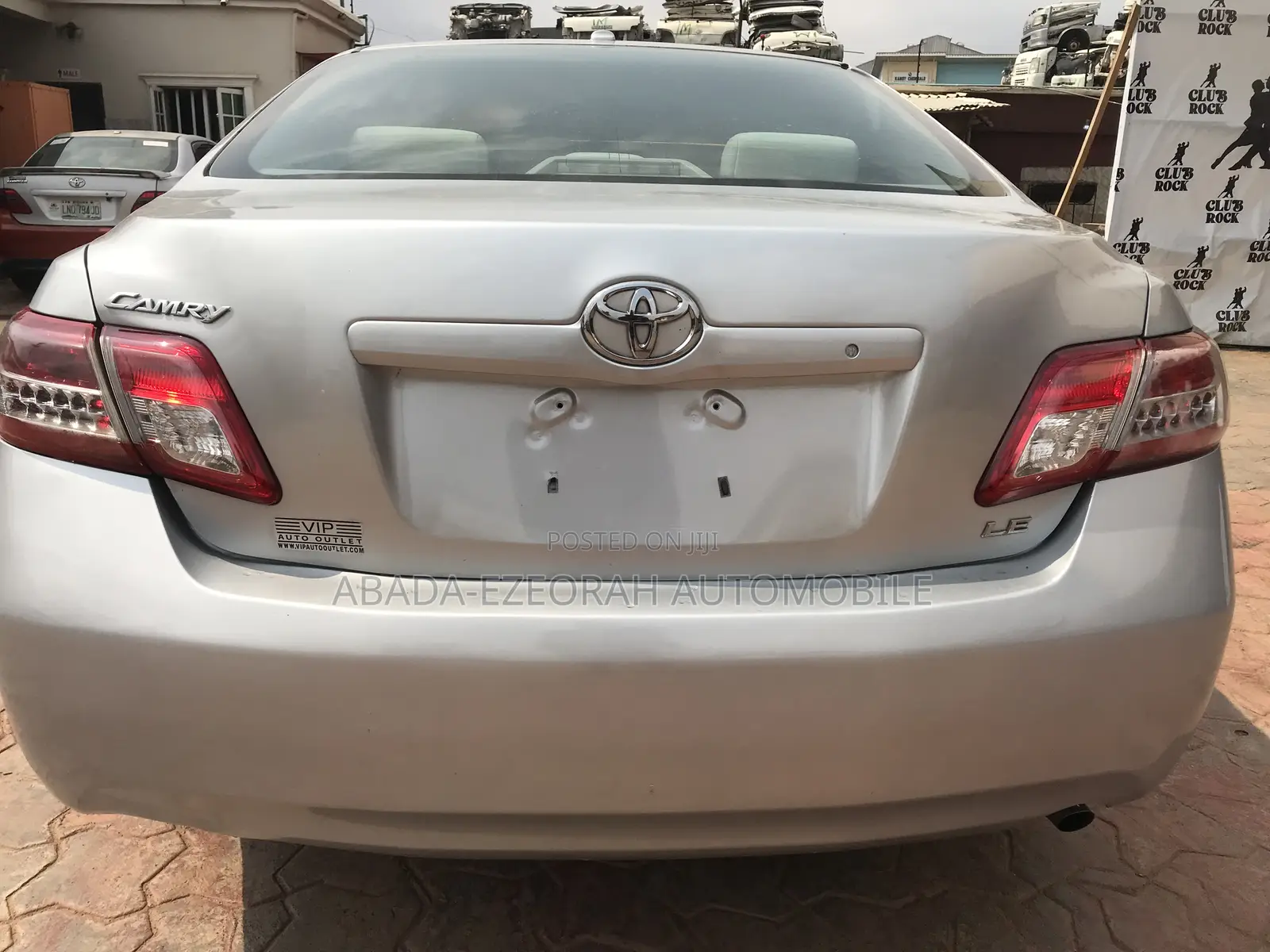 Toyota Camry LE 4dr Sedan (2.5L 4cyl 6A) 2011 Silver